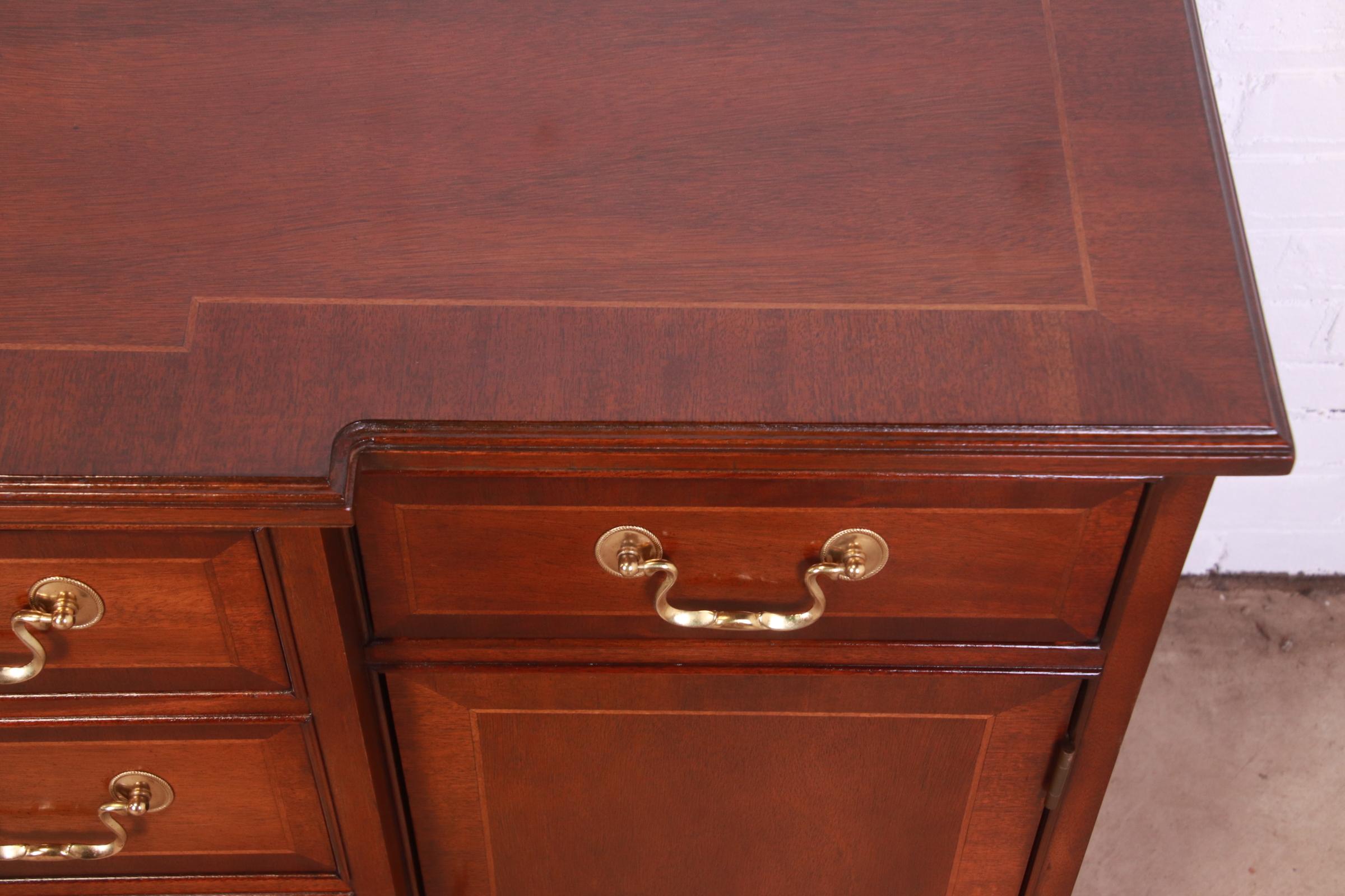 Councill Furniture Georgian Banded Mahogany Breakfront Sideboard 10