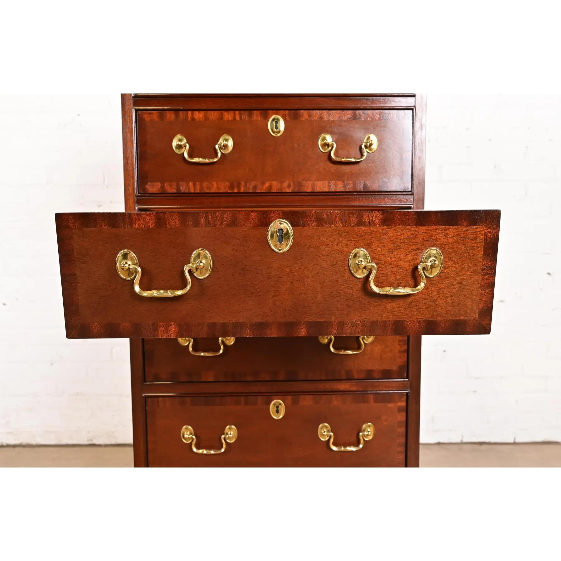 Councill Furniture Cassapanca o Semainier in mogano a fasce georgiano in vendita 1