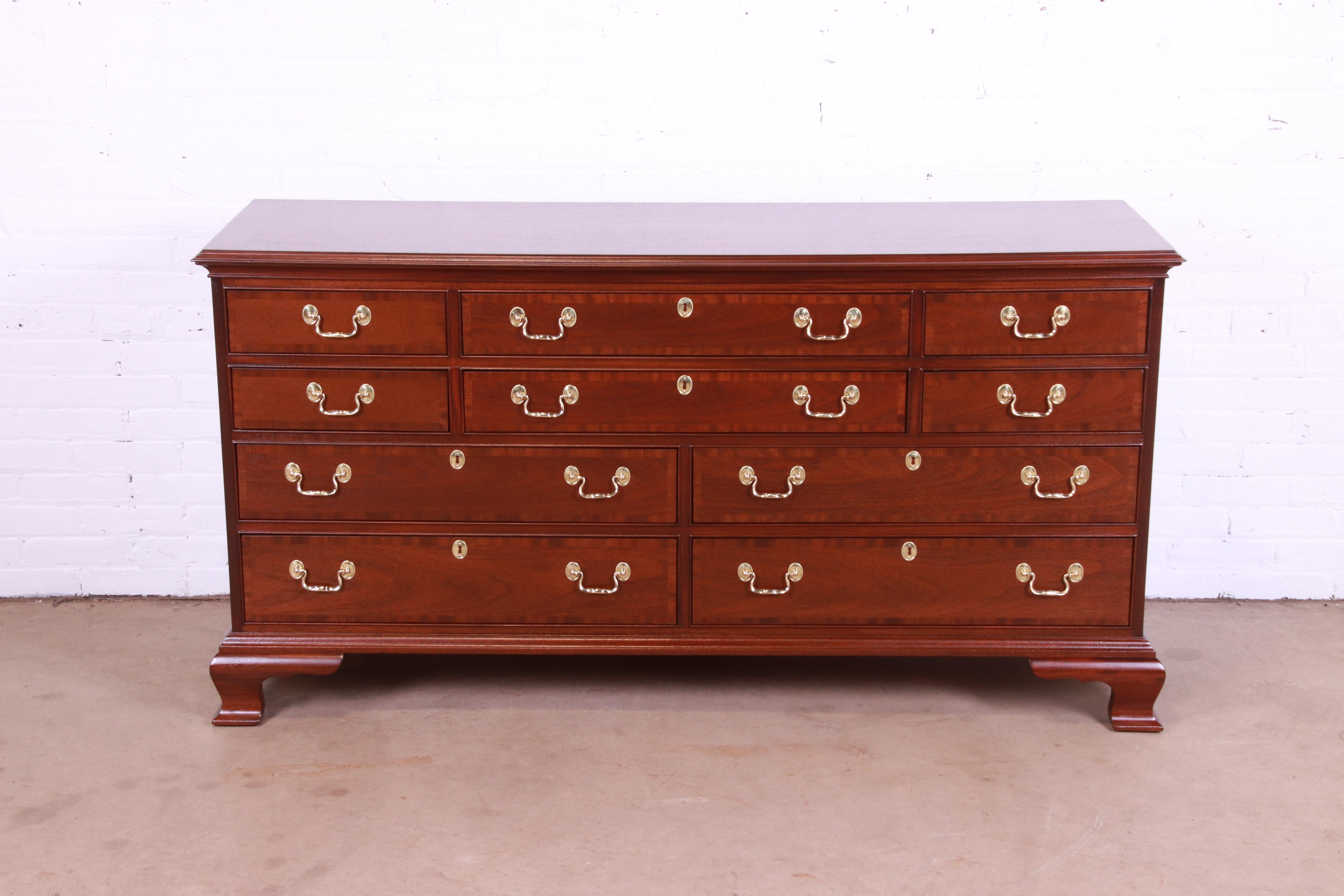 American Councill Furniture Georgian Banded Mahogany Ten-Drawer Dresser, Newly Refinished