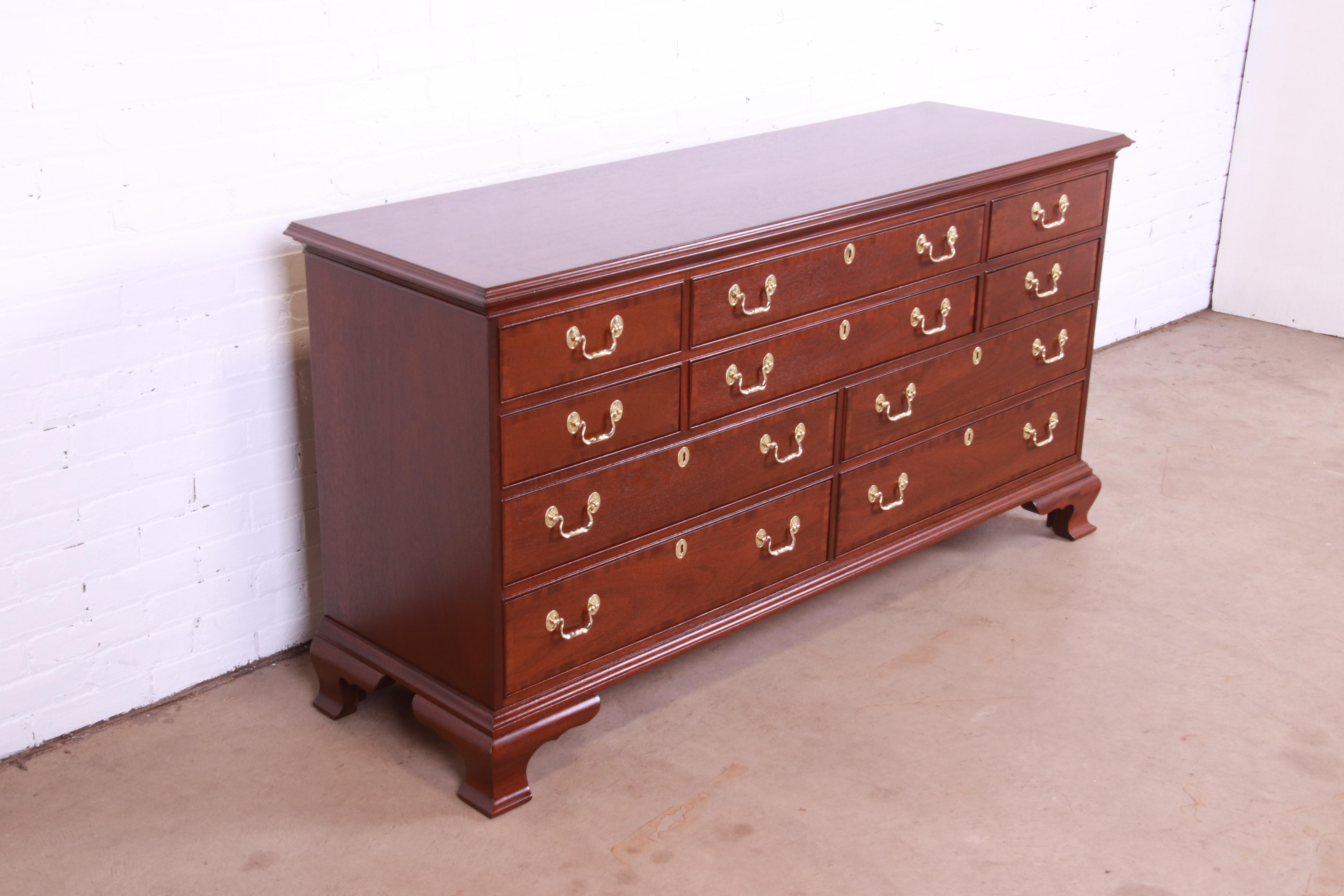 Brass Councill Furniture Georgian Banded Mahogany Ten-Drawer Dresser, Newly Refinished