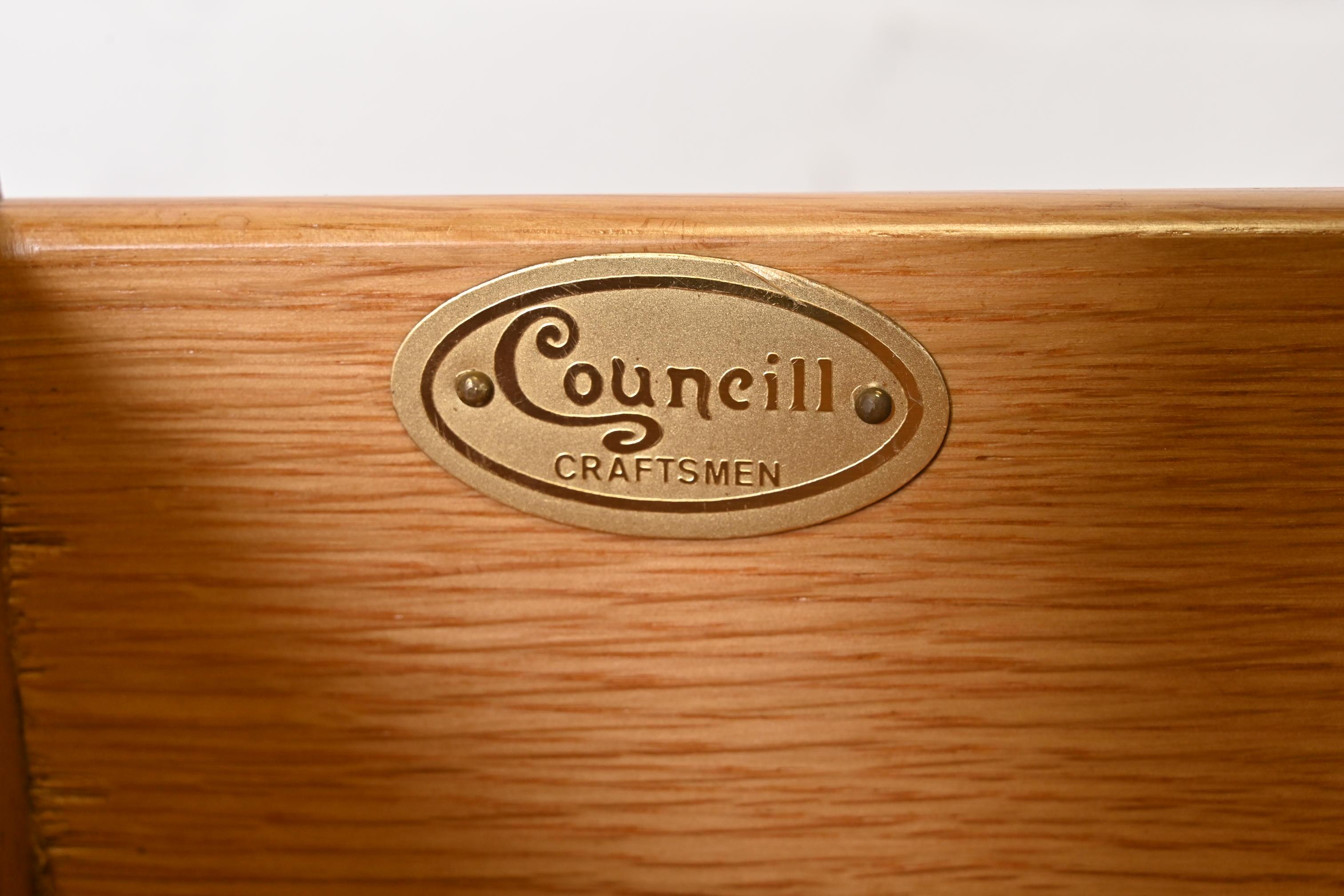 Councill Furniture Georgian Carved Cherry Wood Nine-Drawer Dresser, Refinished For Sale 3