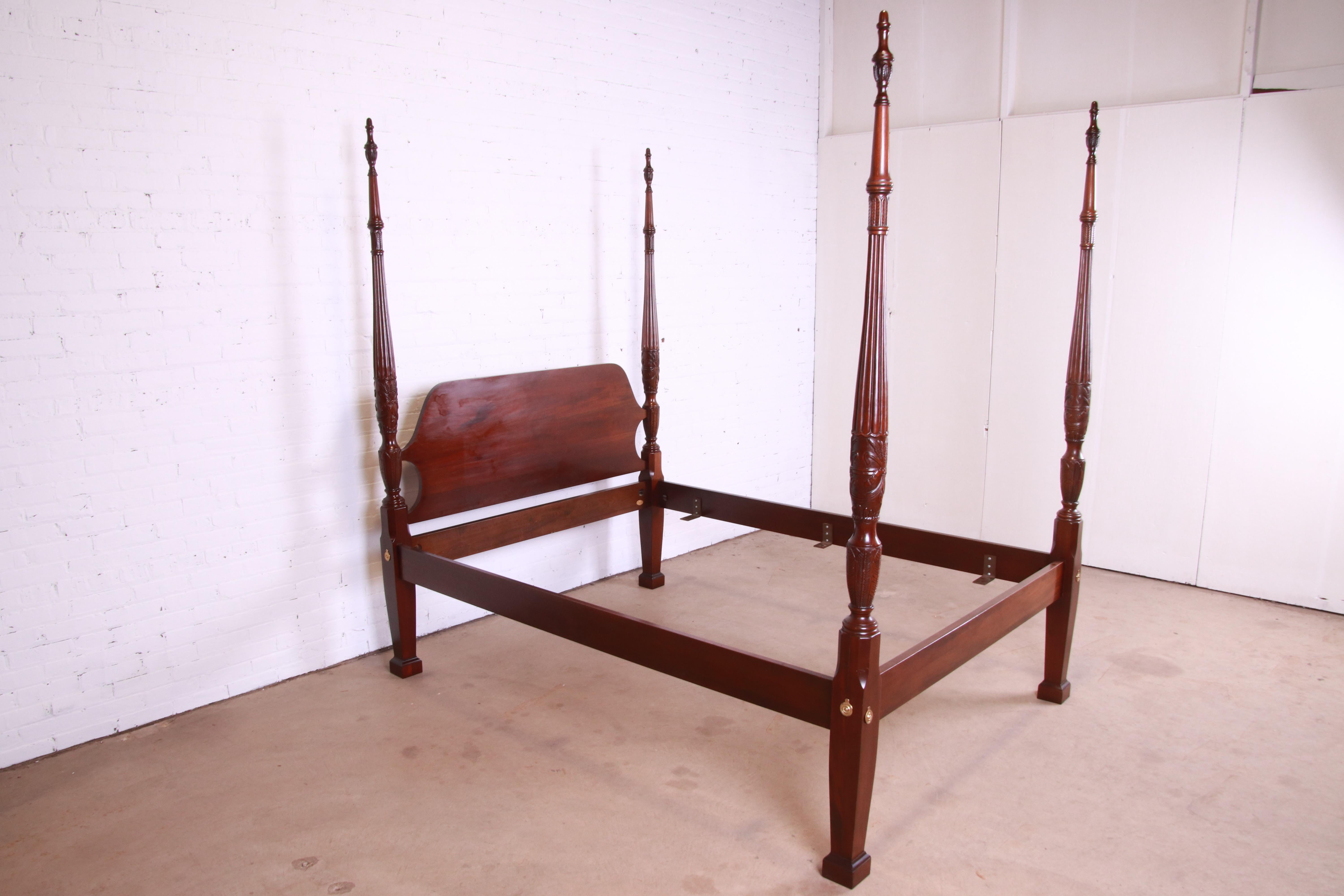 20th Century Councill Furniture Georgian Carved Mahogany Queen Size Poster Bed For Sale