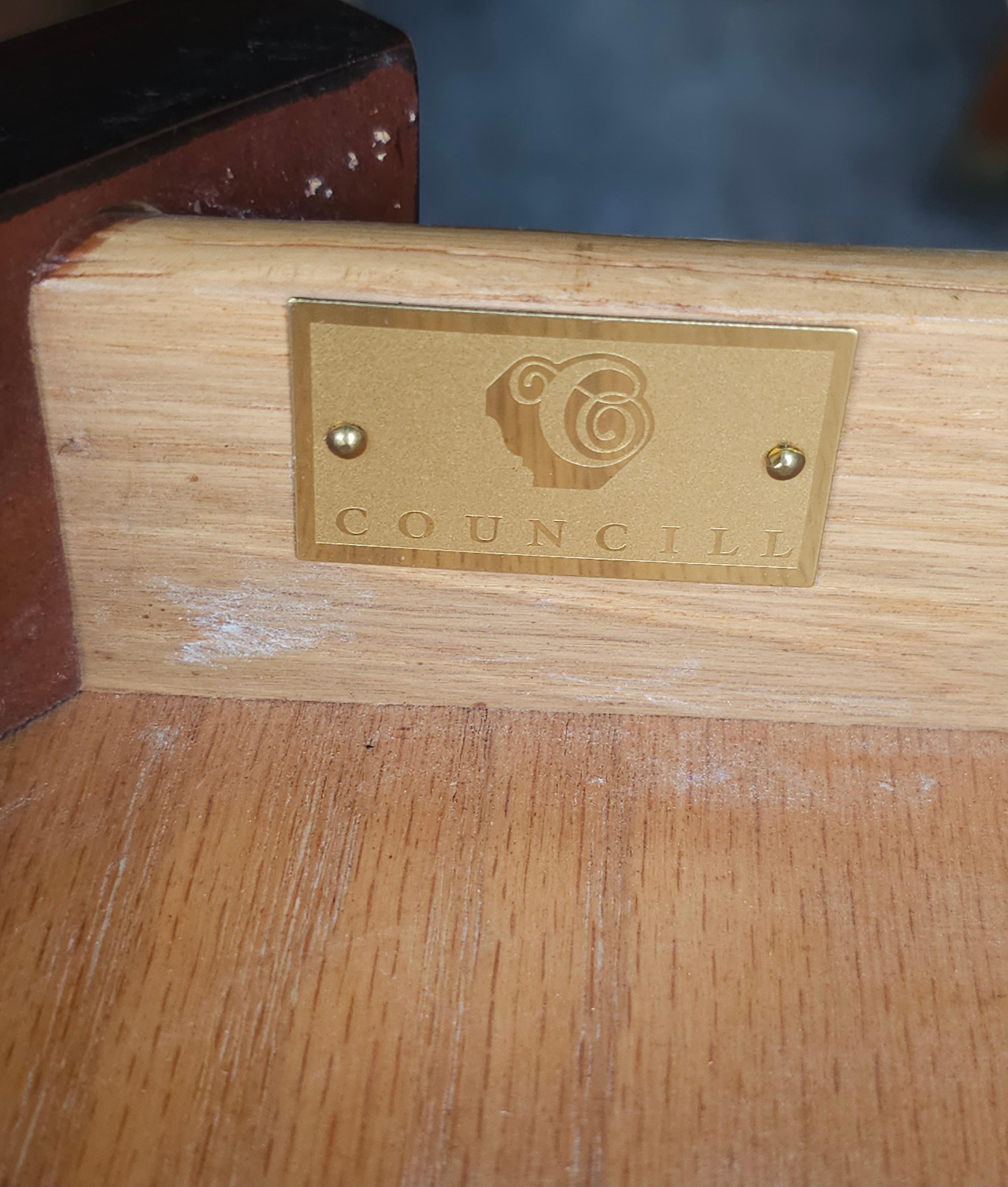 Mesa de centro de 2 cajones con tapa de piel de caoba entrecruzada Councill Furniture Georgian en venta 1
