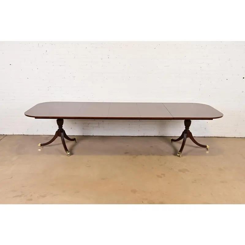 Georgiano Tavolo da pranzo allungabile in mogano georgiano di Councill, appena rifinito in vendita