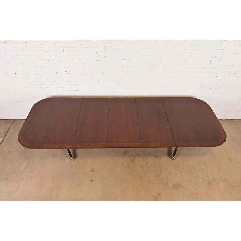 Fine XX secolo Tavolo da pranzo allungabile in mogano georgiano di Councill, appena rifinito in vendita