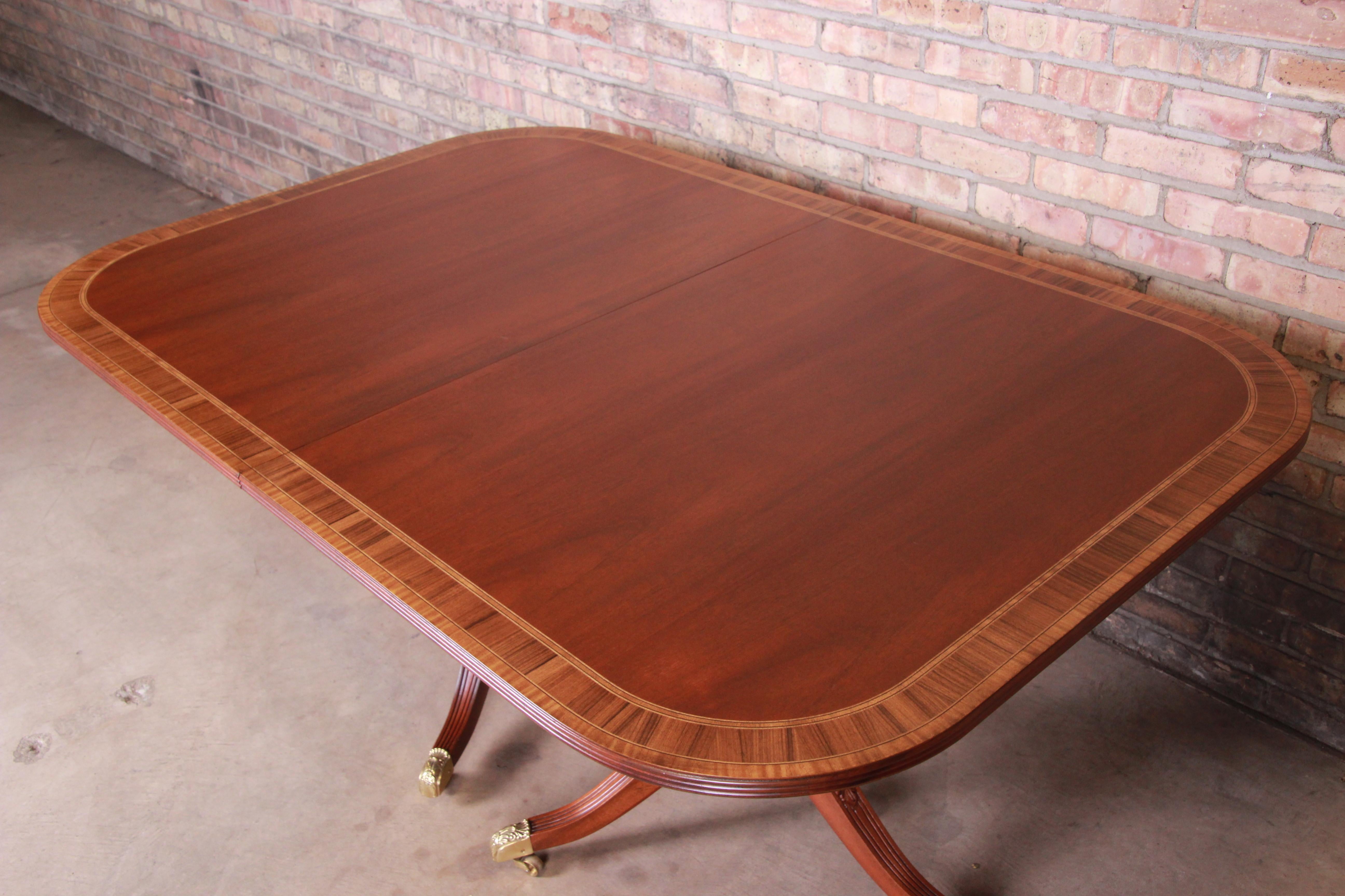 Councill Georgian Banded Mahogany Double Pedestal Dining Table, Newly Restored In Good Condition In South Bend, IN