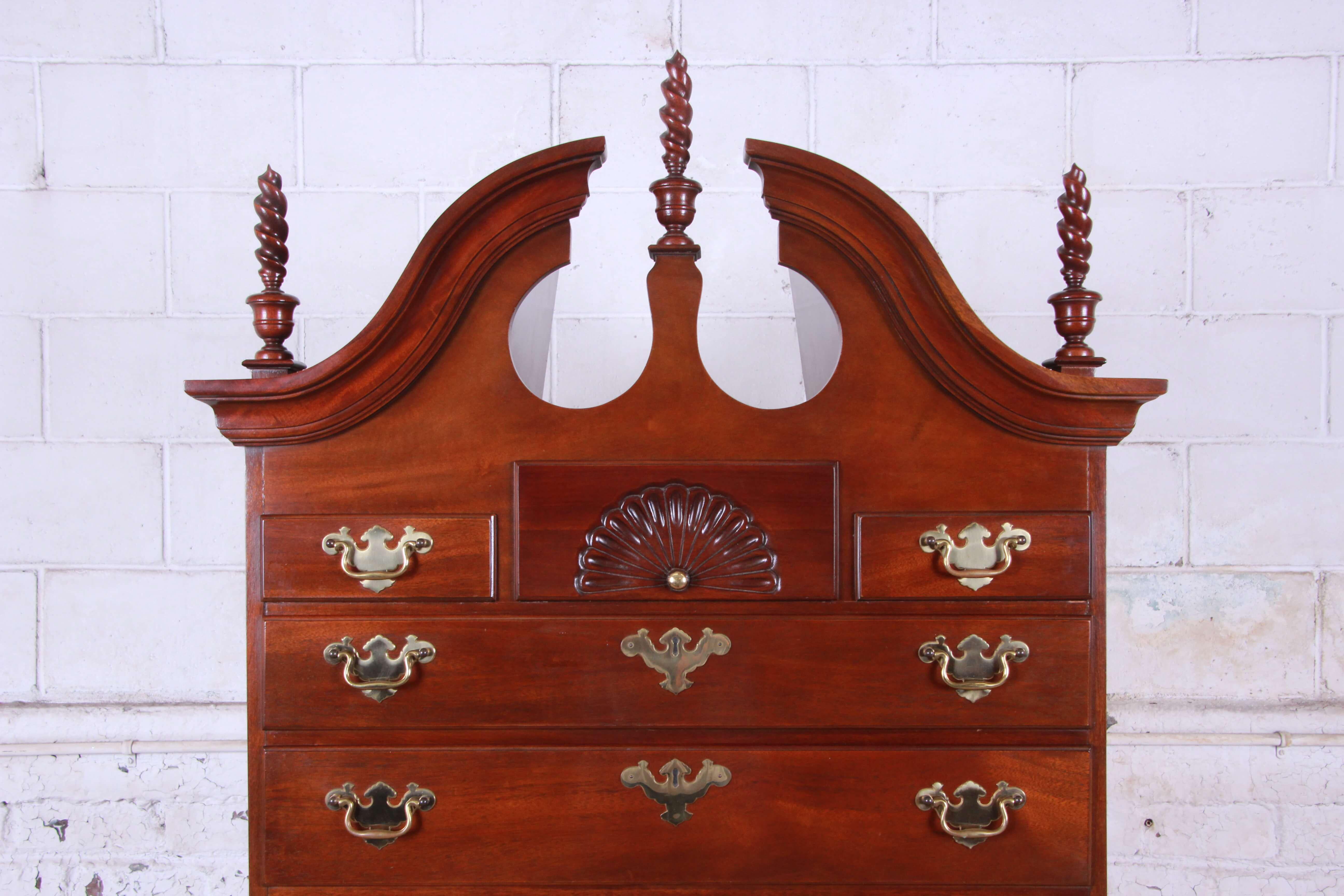 queen anne dresser