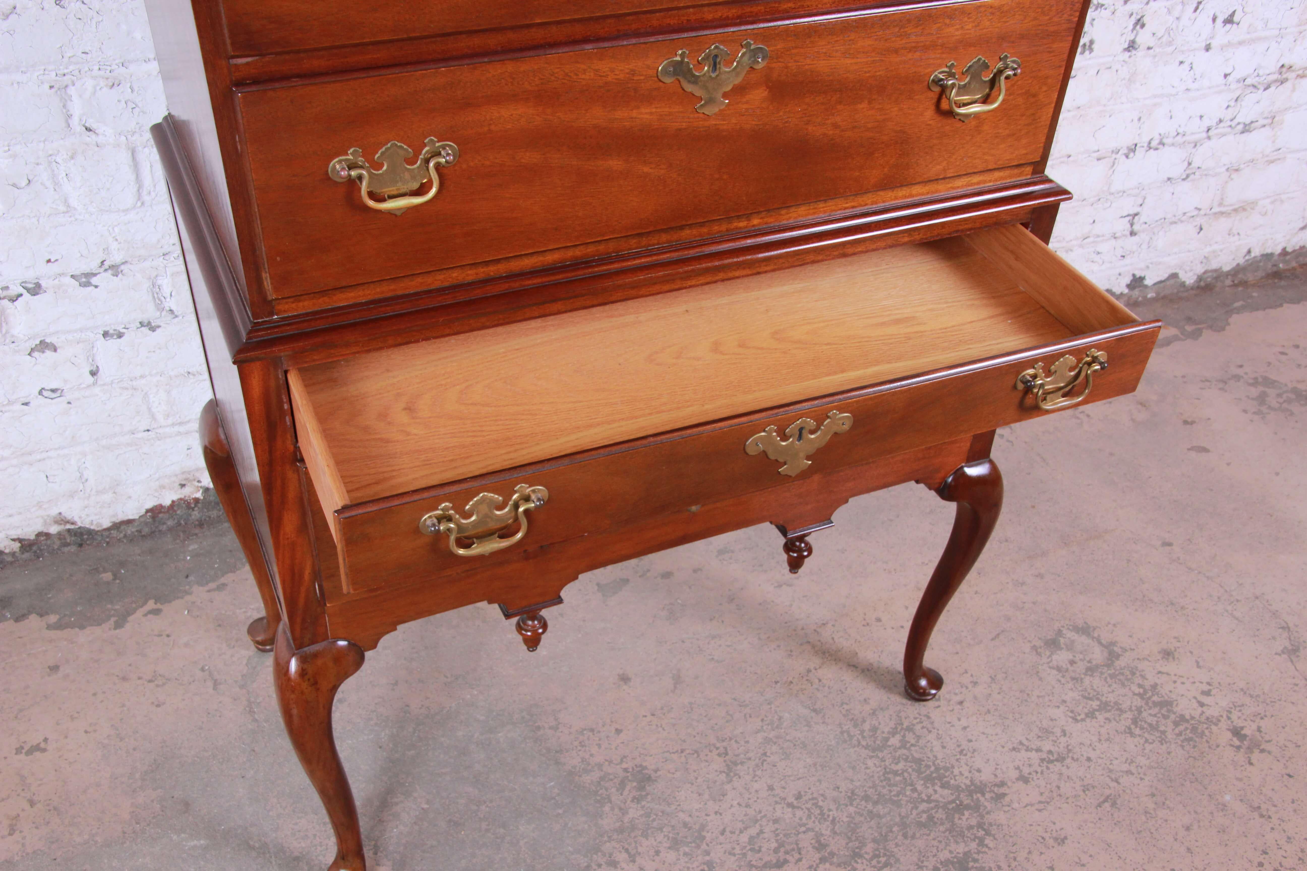 Councill Queen Anne Mahogany Highboy Dresser In Good Condition In South Bend, IN