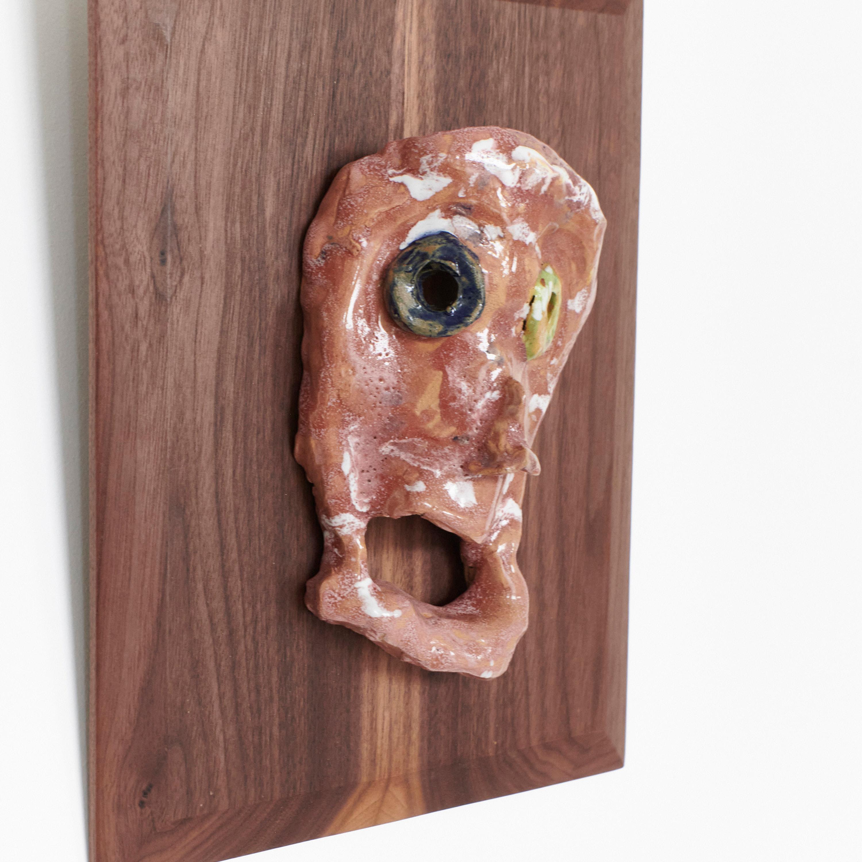Portoghese Maschera Countenance o CARA in ceramica di Tom R Porter in vendita