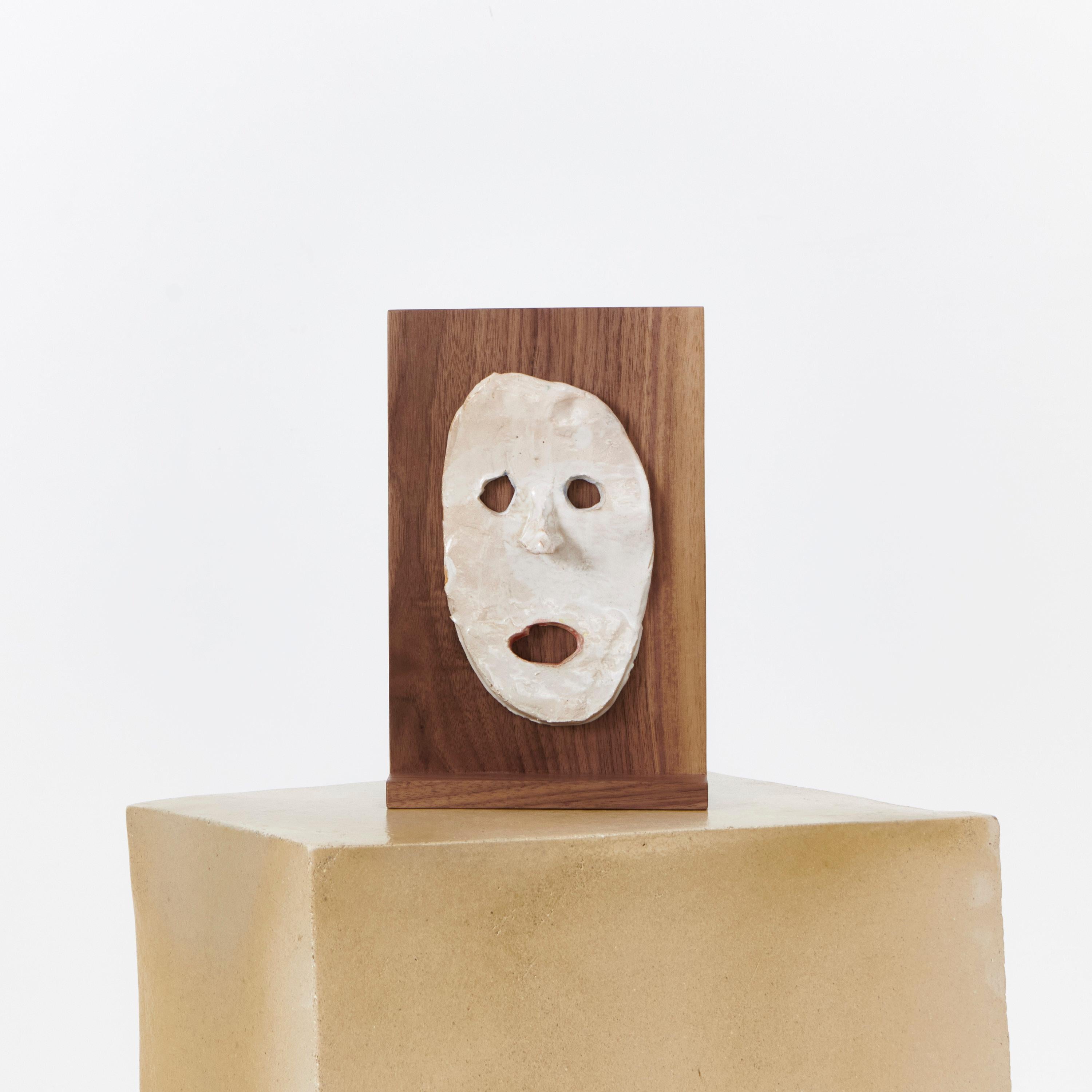 Portoghese Maschera Countenance o CARA in ceramica di Tom R Porter in vendita