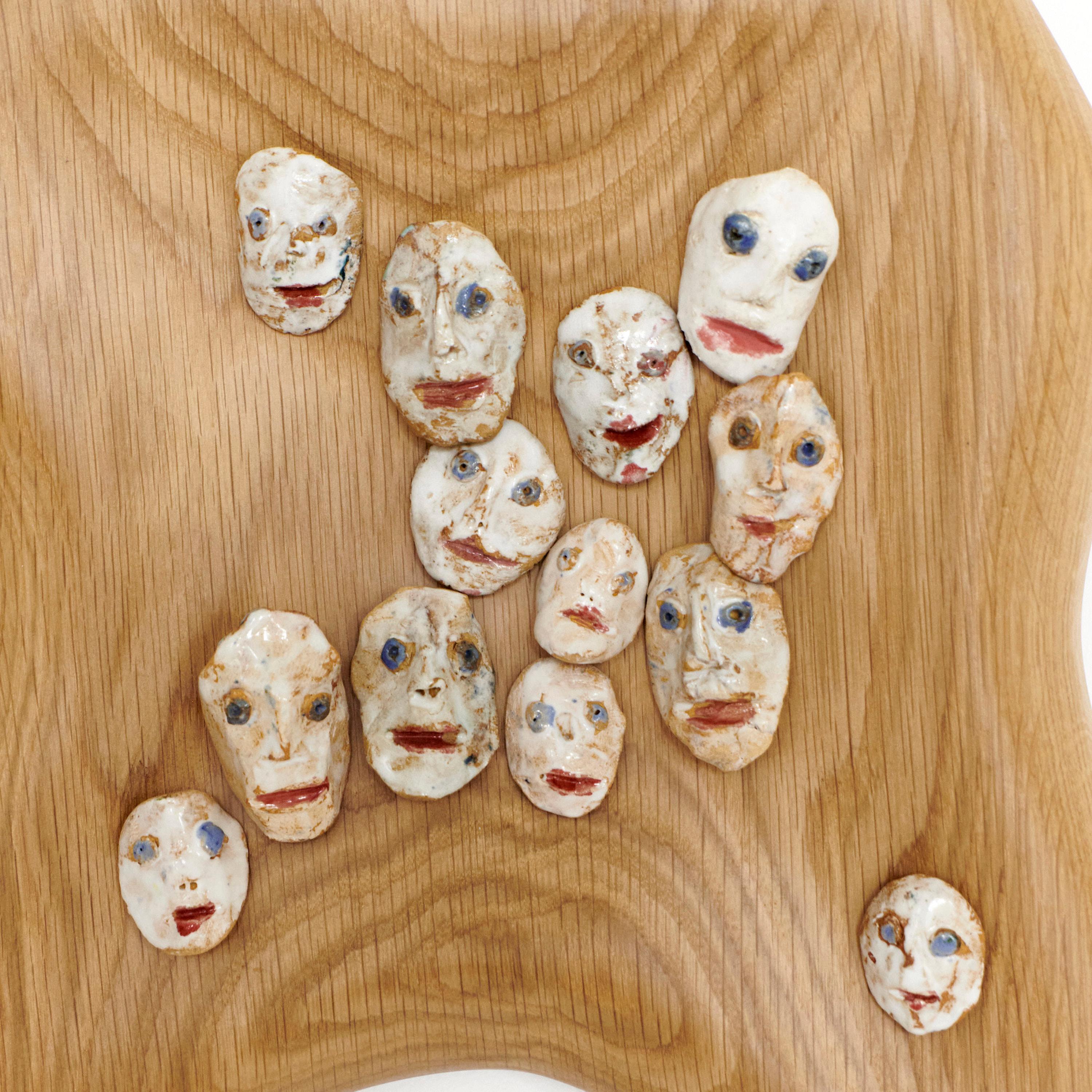 Moderno Maschere in ceramica Countenance o CARA di Tom R Porter in vendita