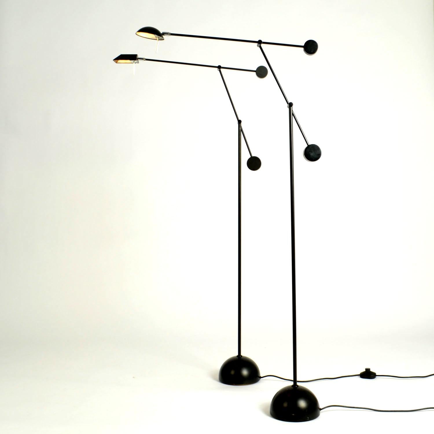 Lampadaire Counter Balance Minimaliste en noir 1970 en vente 2