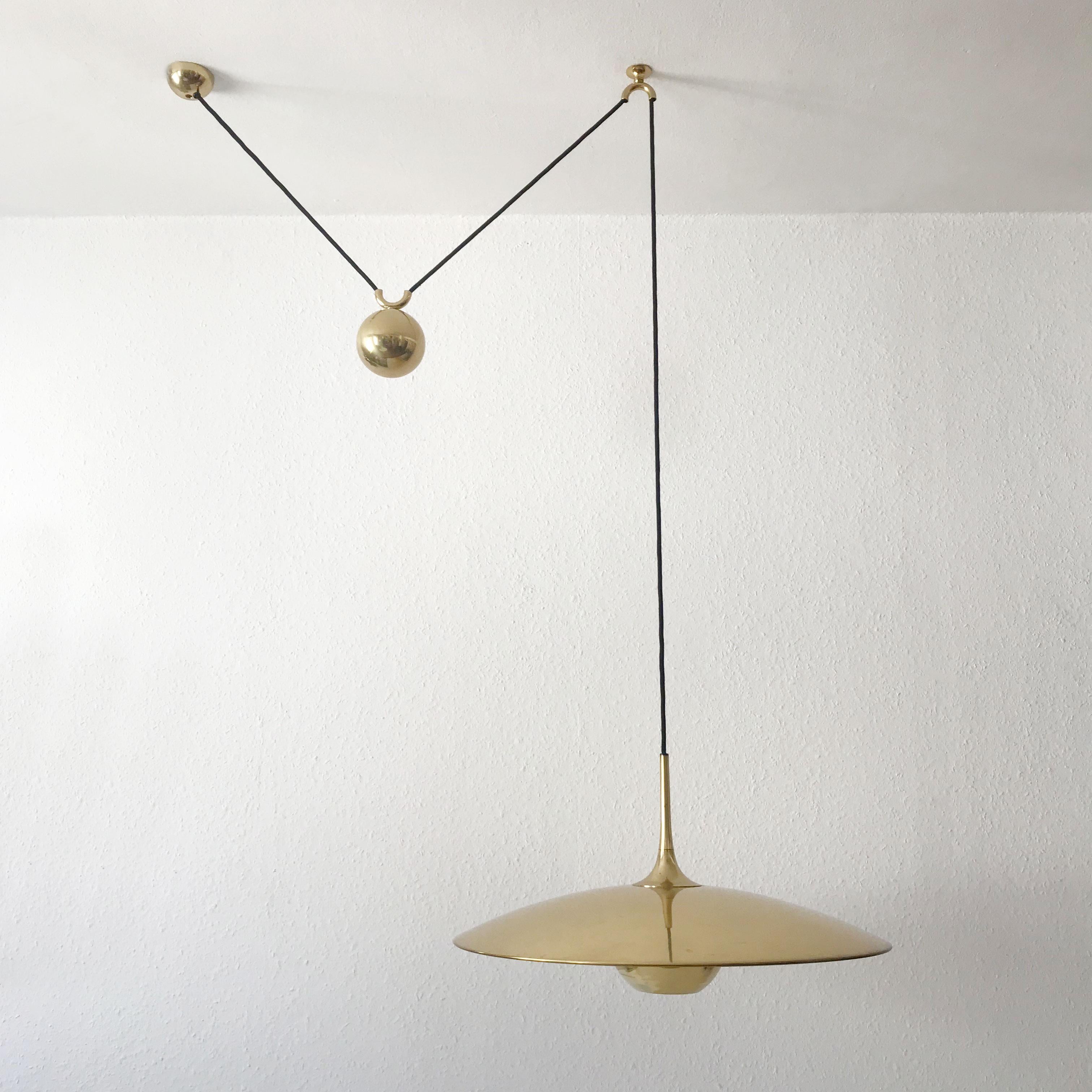 Counter Balance Pendant Lamp Onos 55 by Florian Schulz, 1980s, Germany In Excellent Condition In Munich, DE