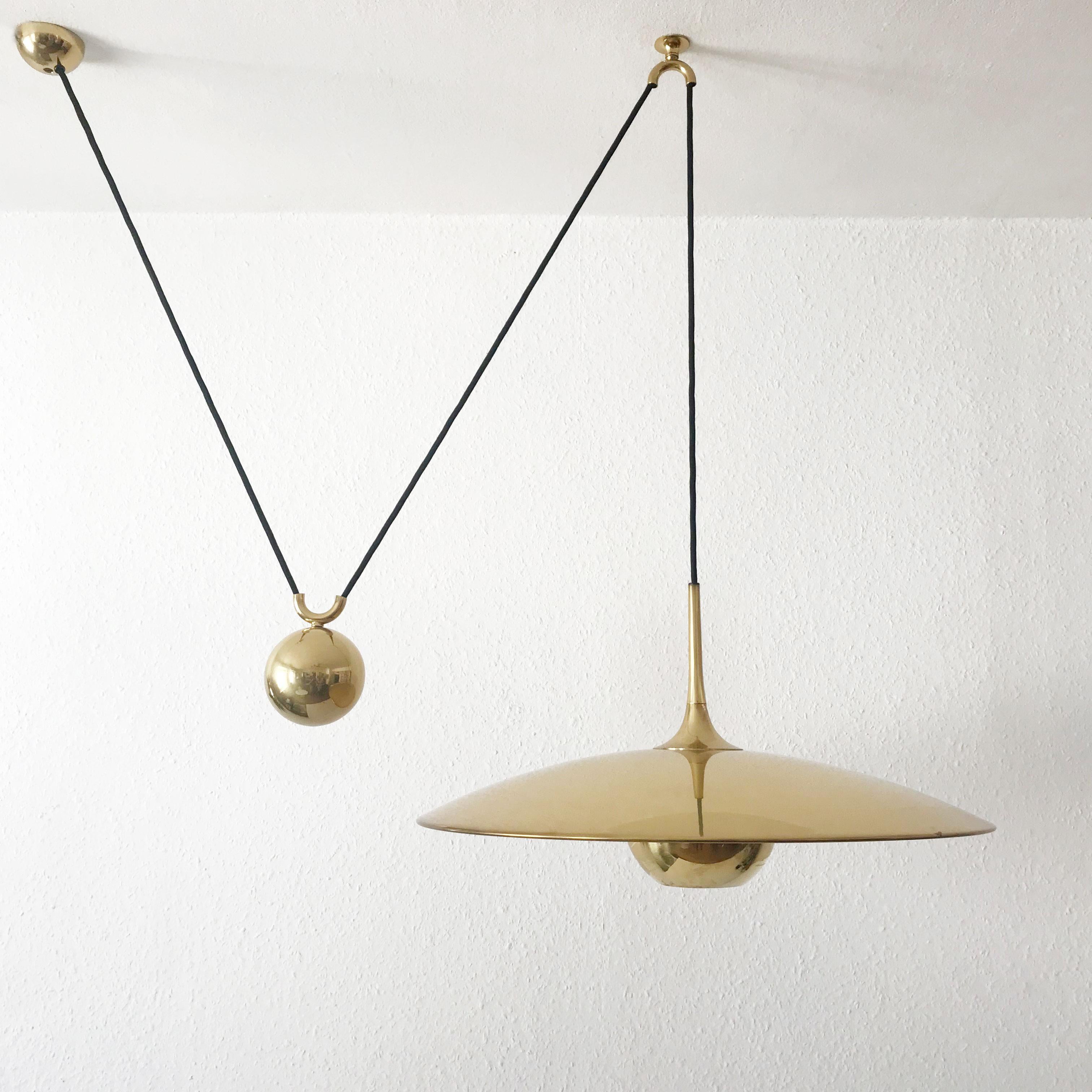Brass Counter Balance Pendant Lamp Onos 55 by Florian Schulz, 1980s, Germany
