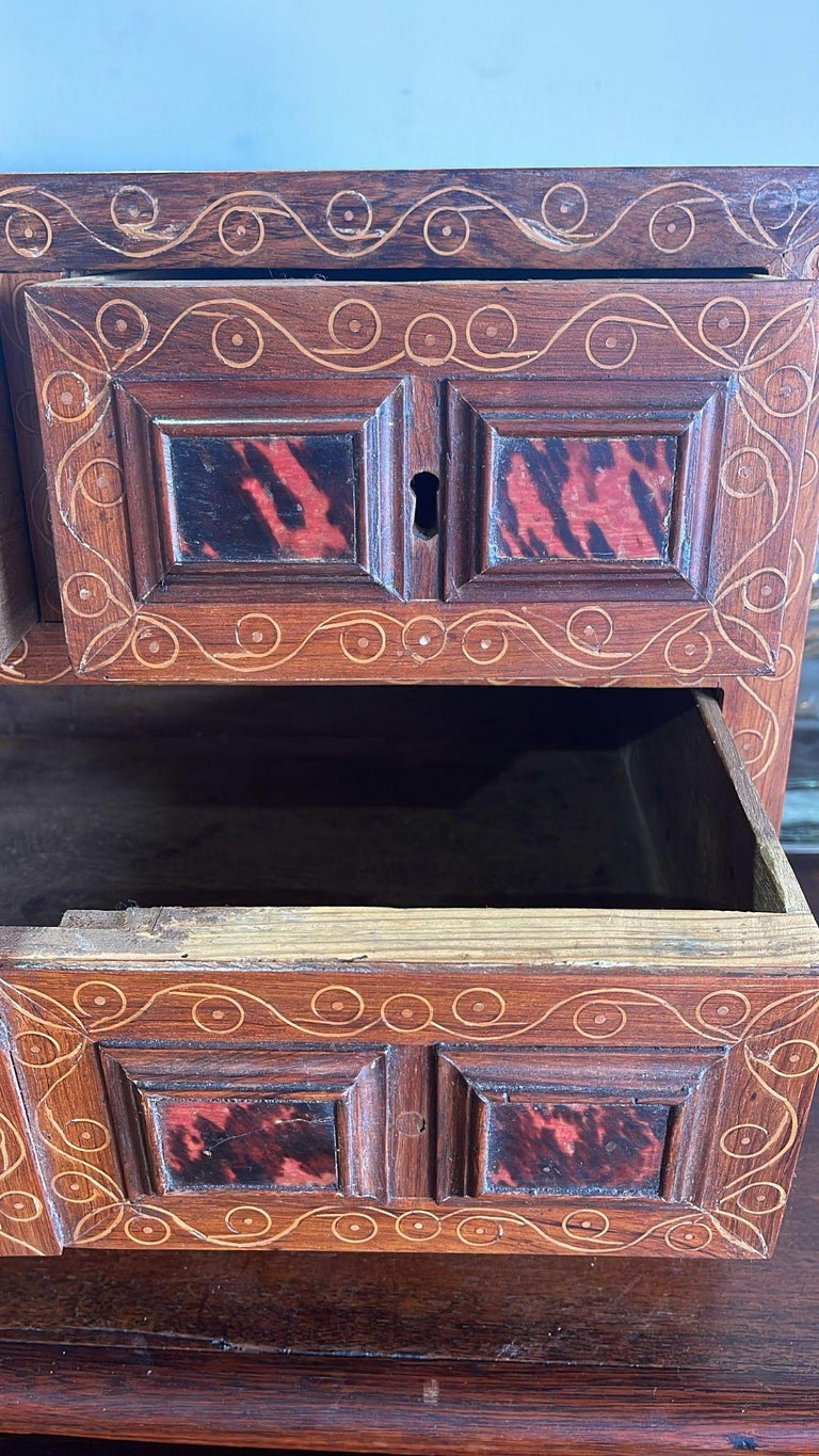 COUNTER CASH  17th Century Flemish In Good Condition For Sale In Madrid, ES