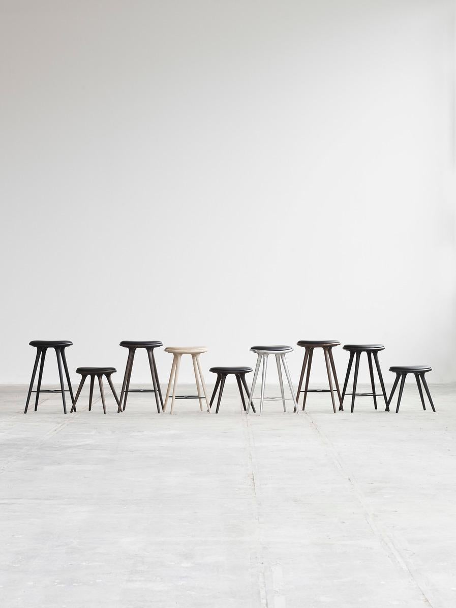 The Mater high stool is designed by the Danish architect duo Space Copenhagen and is regarded as a new Danish classic. With its organic yet minimalist style, this bar stool is suitable for both residential and commercial use. The wood is FSC
