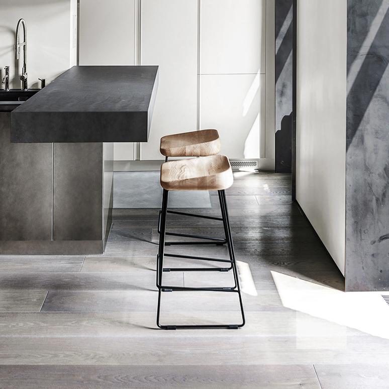 Contemporary Counter Stool Wave with Solid Wood Seat and Steel Frame For Sale