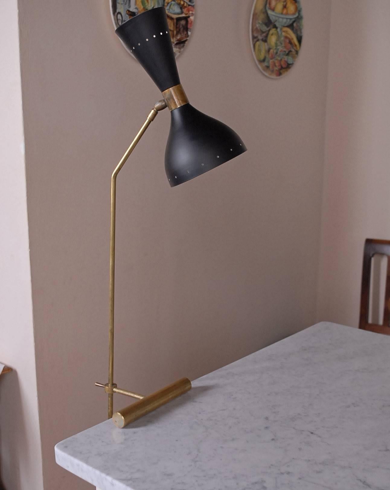 Italian Counterbalance Brass Desk Lamp, Midcentury style For Sale