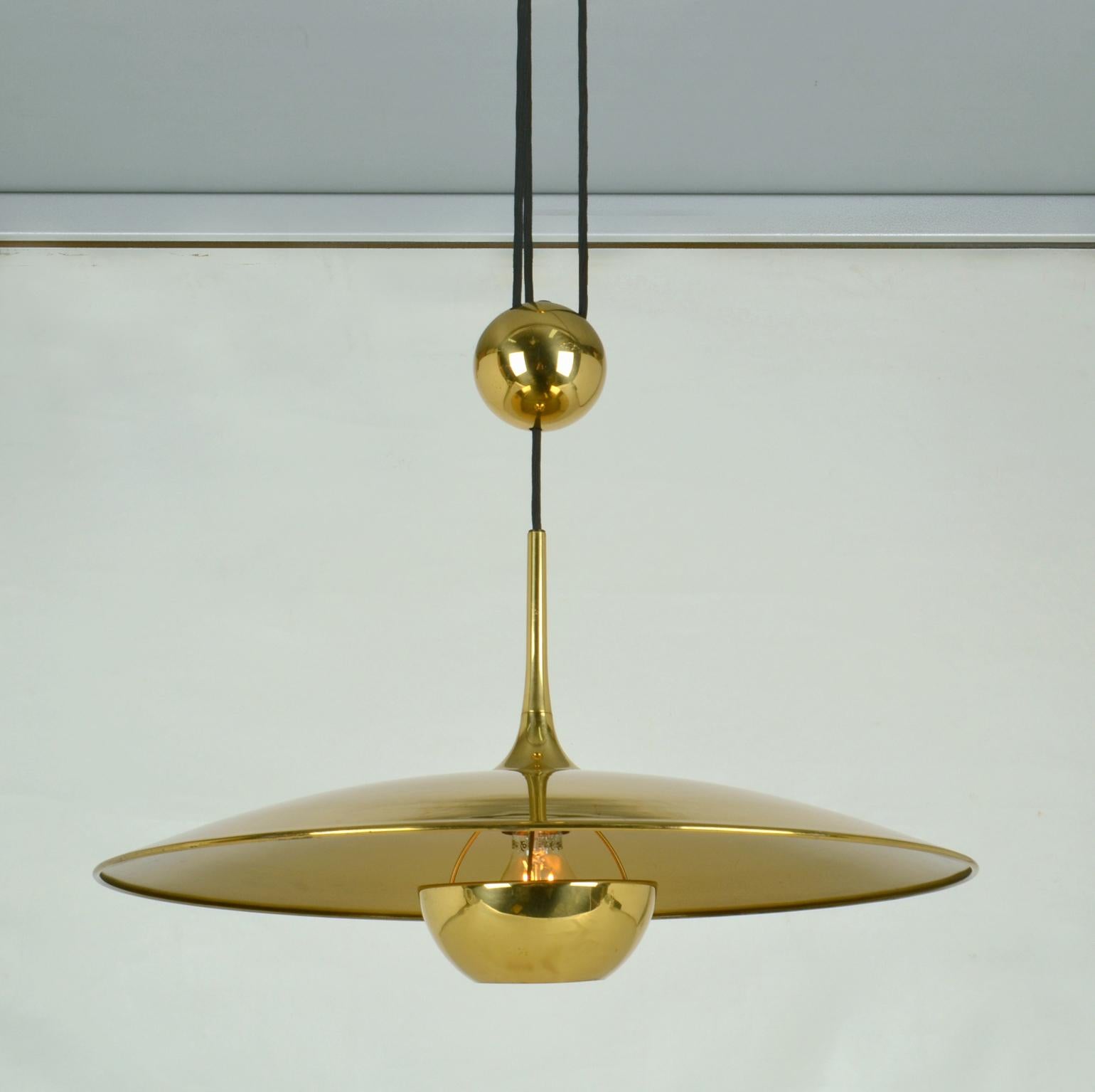 Minimalist Counterbalance Brass Pendant Onos 55 by Florian Schulz