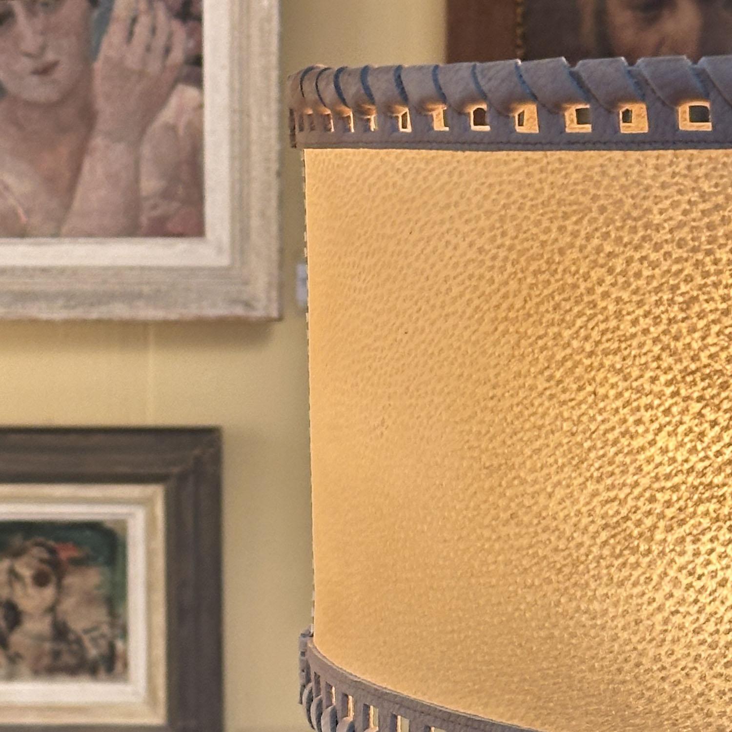 Counterbalance Pendant Lamp 1960's in Parchment and Beige Leather en vente 2