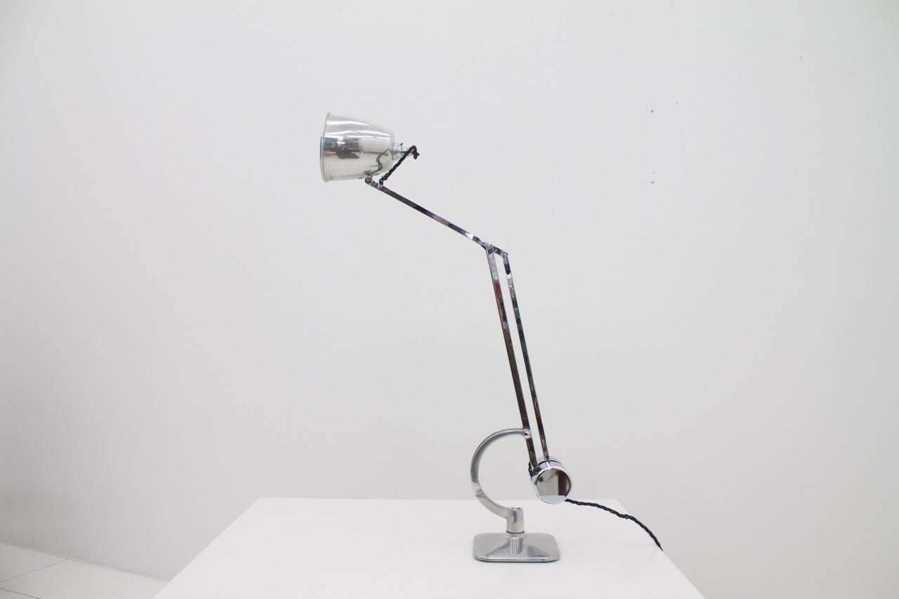 Counterbalance table lamp by Hadrill & Horstman, 1930s


Excellent condition.