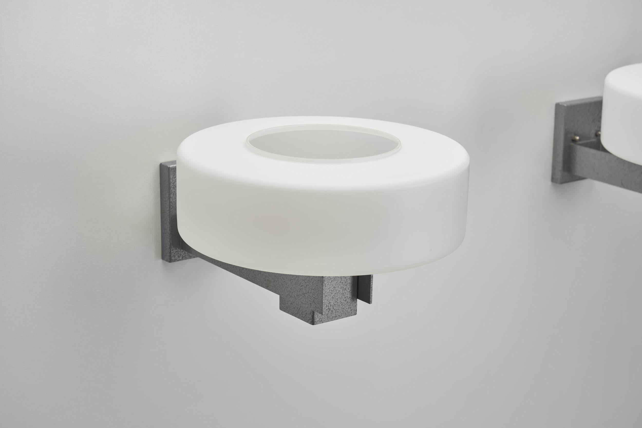 Métal Lampes murales à contrepoint C-1626 de Raak, Pays-Bas, années 1960 en vente