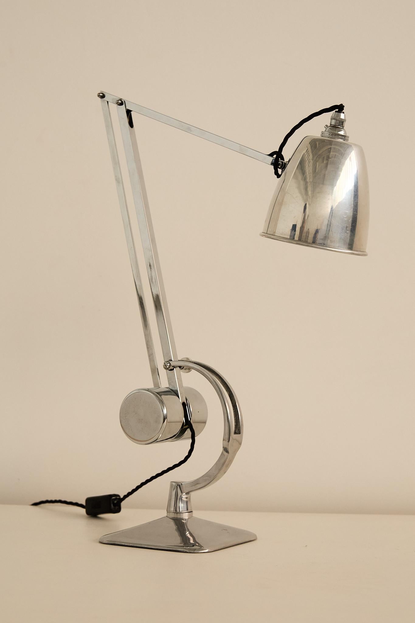 English Counterpoise Desk Light For Sale