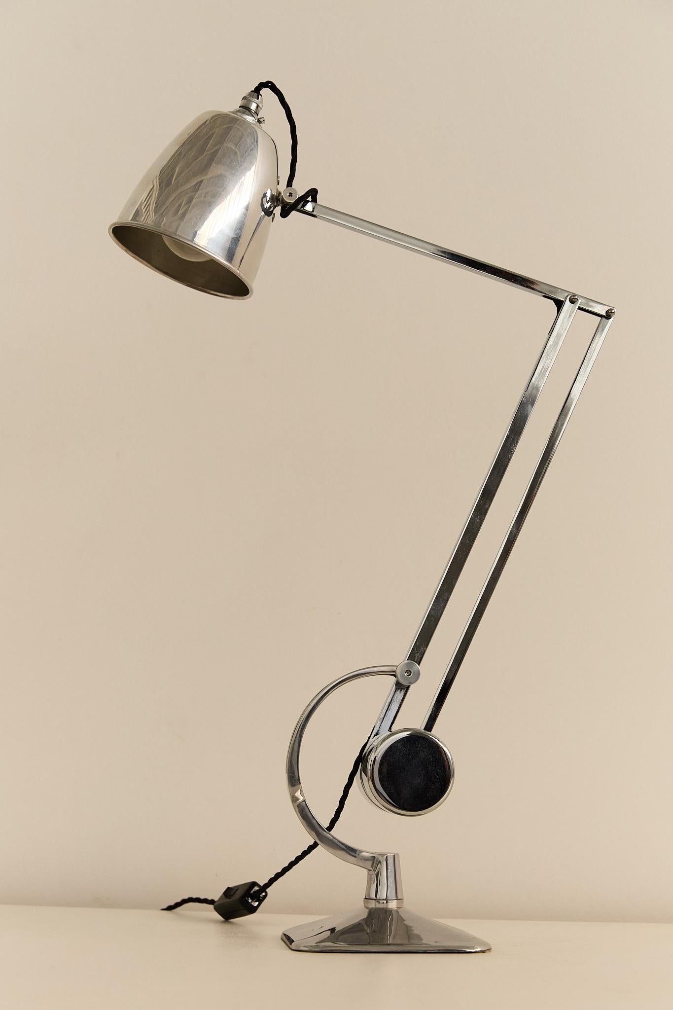 Counterpoise Desk Light In Good Condition For Sale In London, GB
