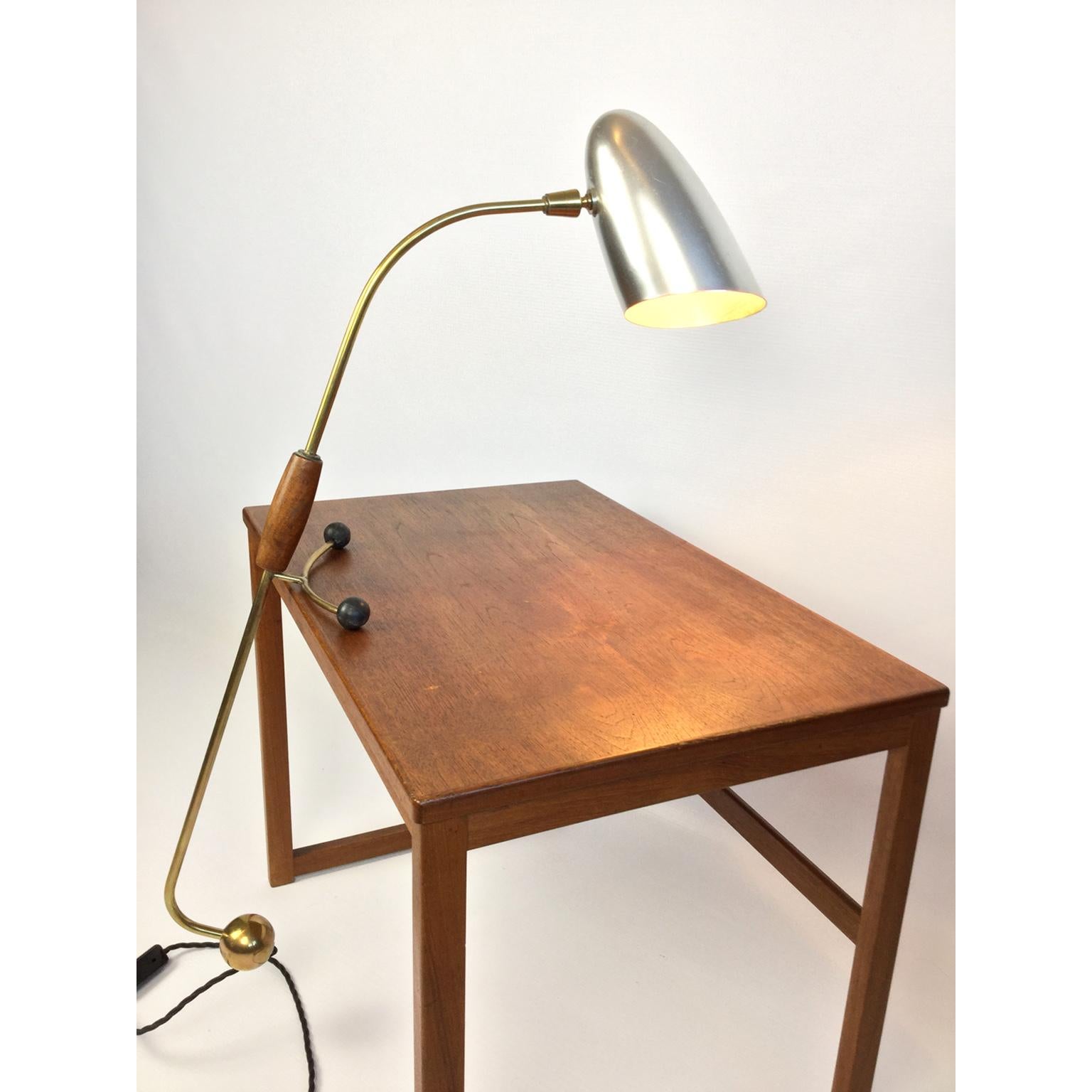 Mid-Century Modern 1950s Counterbalance Brass Desk Table Lamp by Merchant Adventurers Ltd, UK For Sale