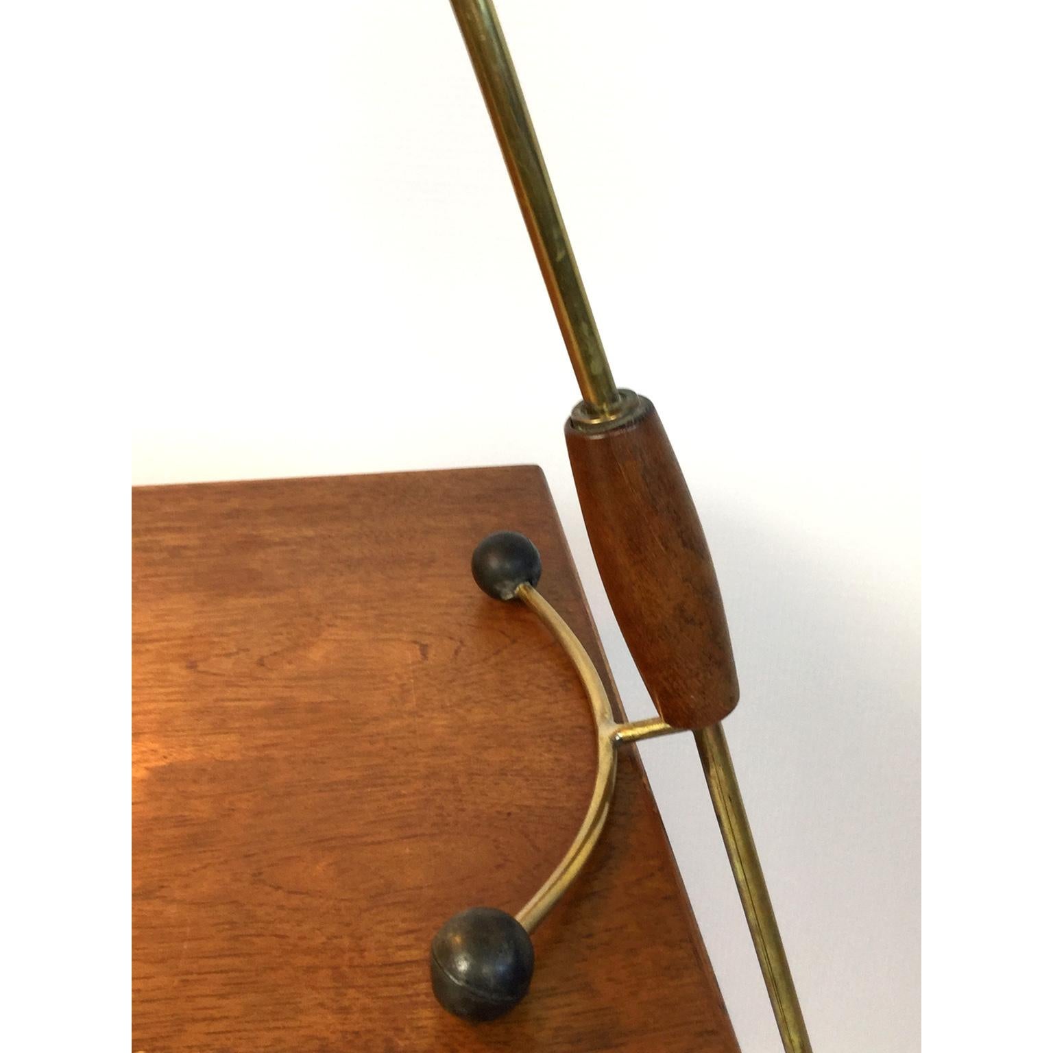 British 1950s Counterbalance Brass Desk Table Lamp by Merchant Adventurers Ltd, UK For Sale