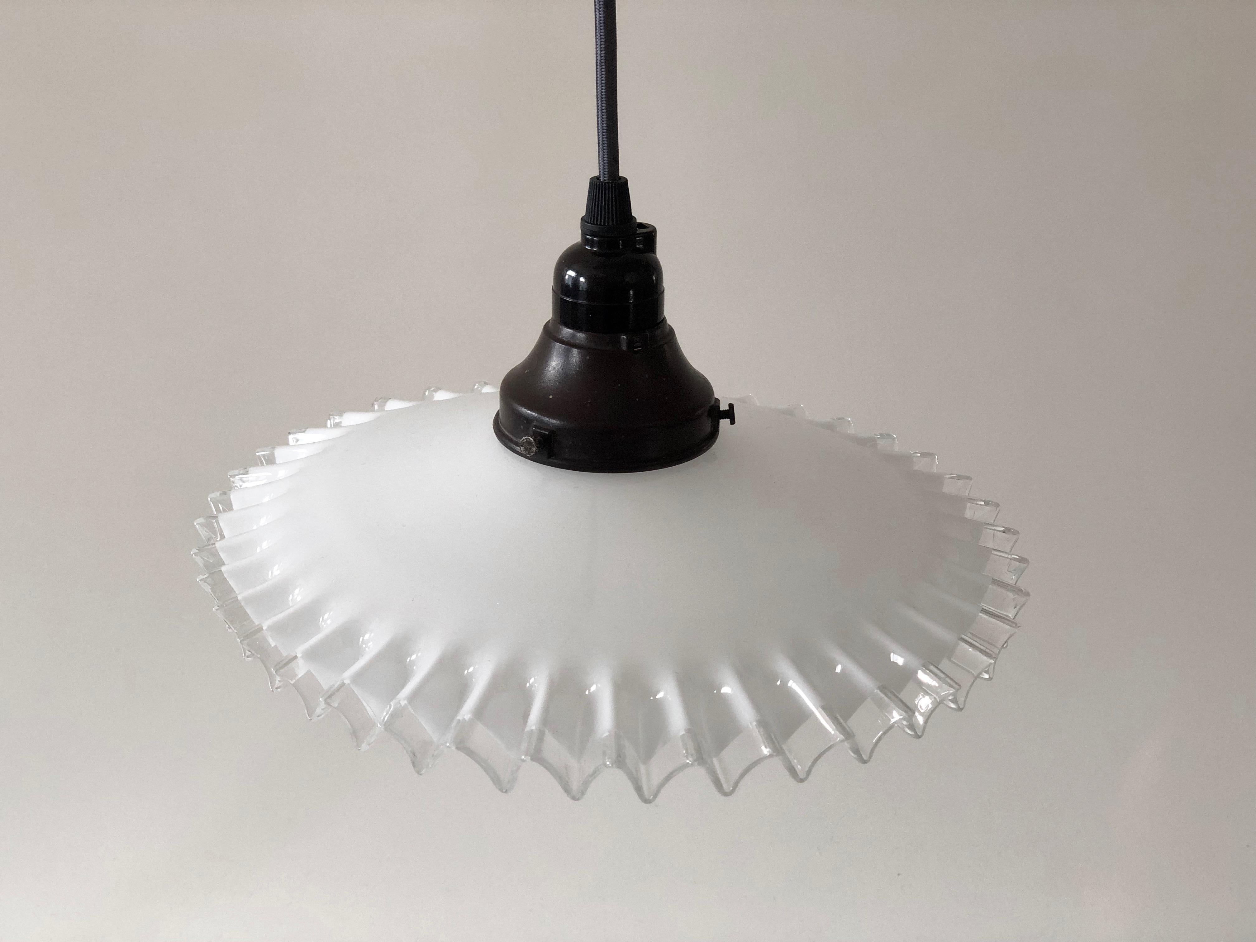 Counterweight Pendant Lamp, 1900, Made from Porcelain and Handmade Glass For Sale 3