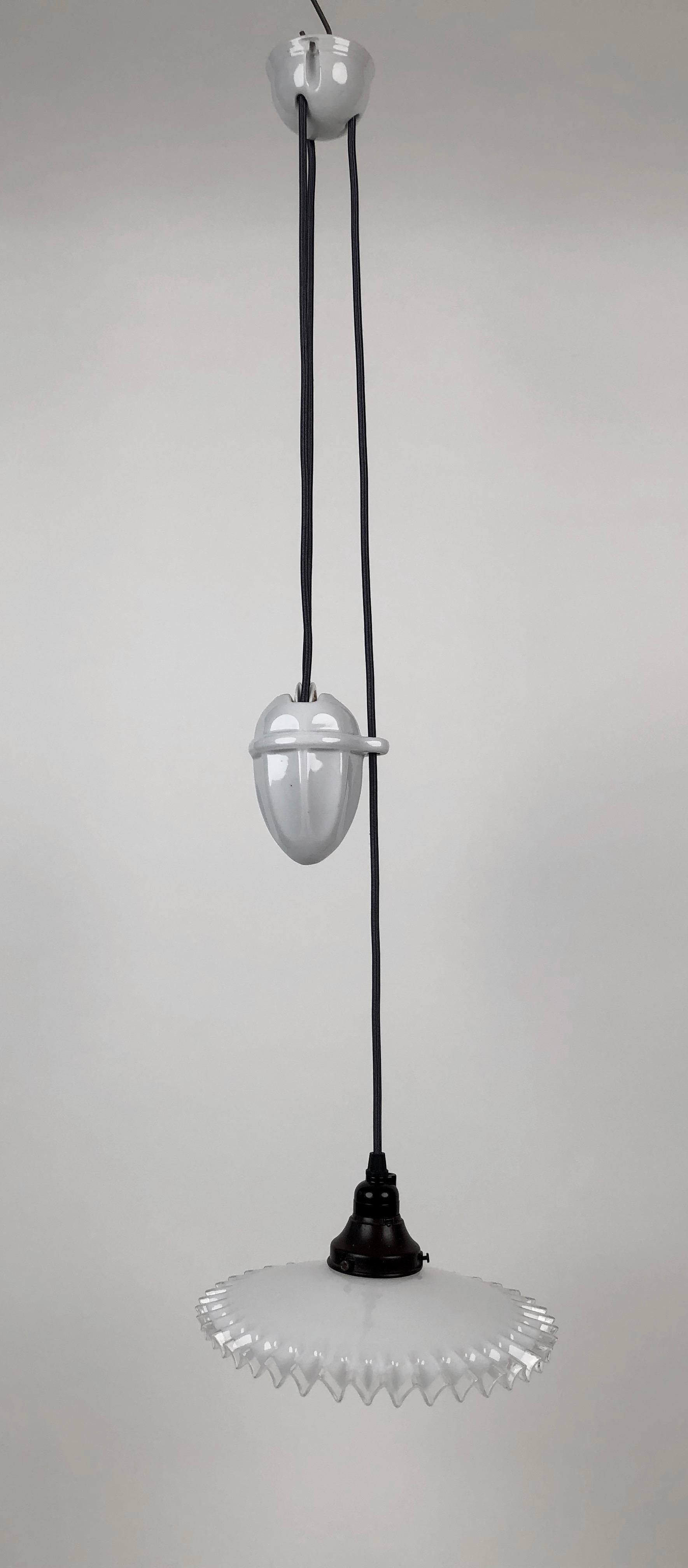 Counterweight Pendant Lamp, 1900, Made from Porcelain and Handmade Glass For Sale 6
