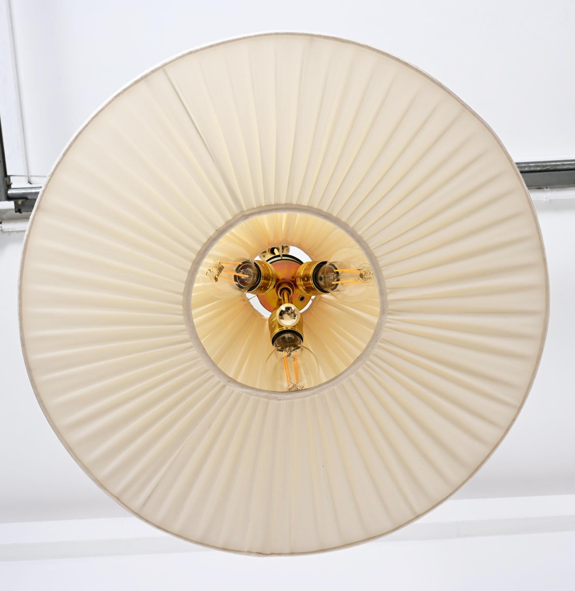 Lampada a sospensione in seta a contrappeso attribuita a Josef Frank in vendita 6