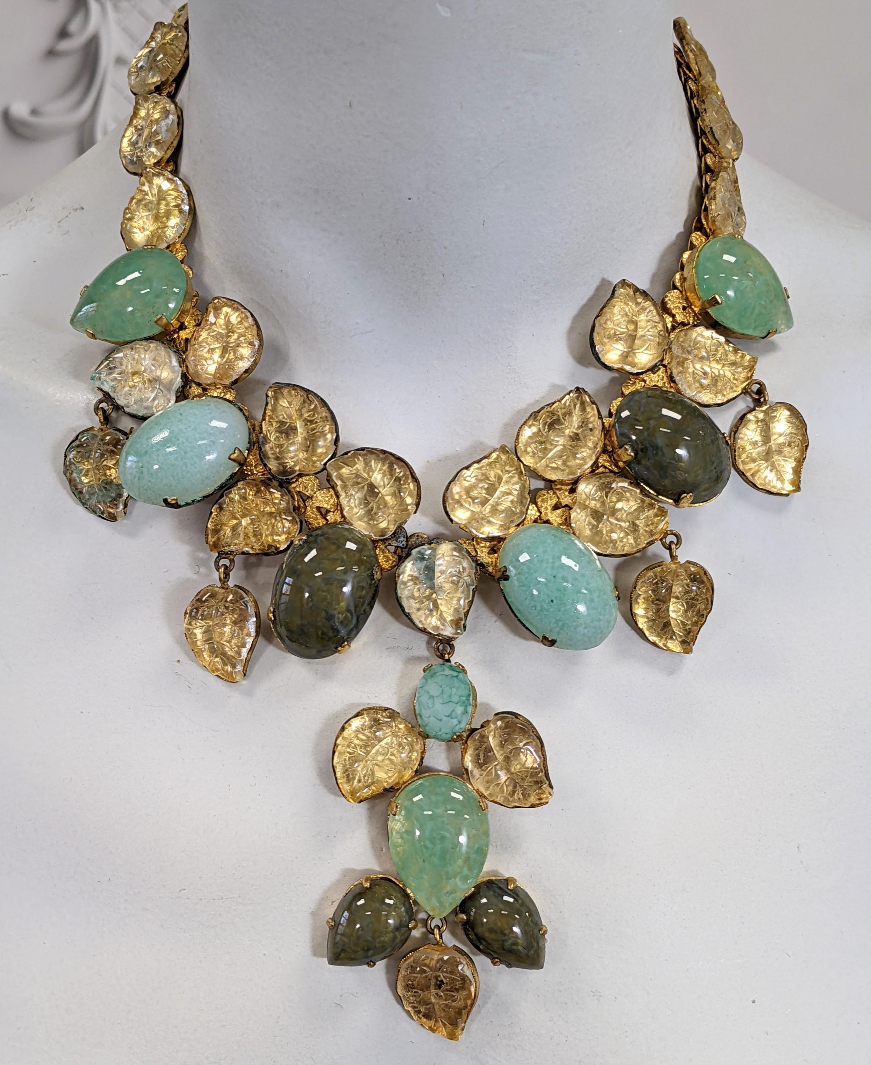 Collana con bavaglino in vetro e macedonia di frutta di Countess Cis Massive Gripoix in vendita 6