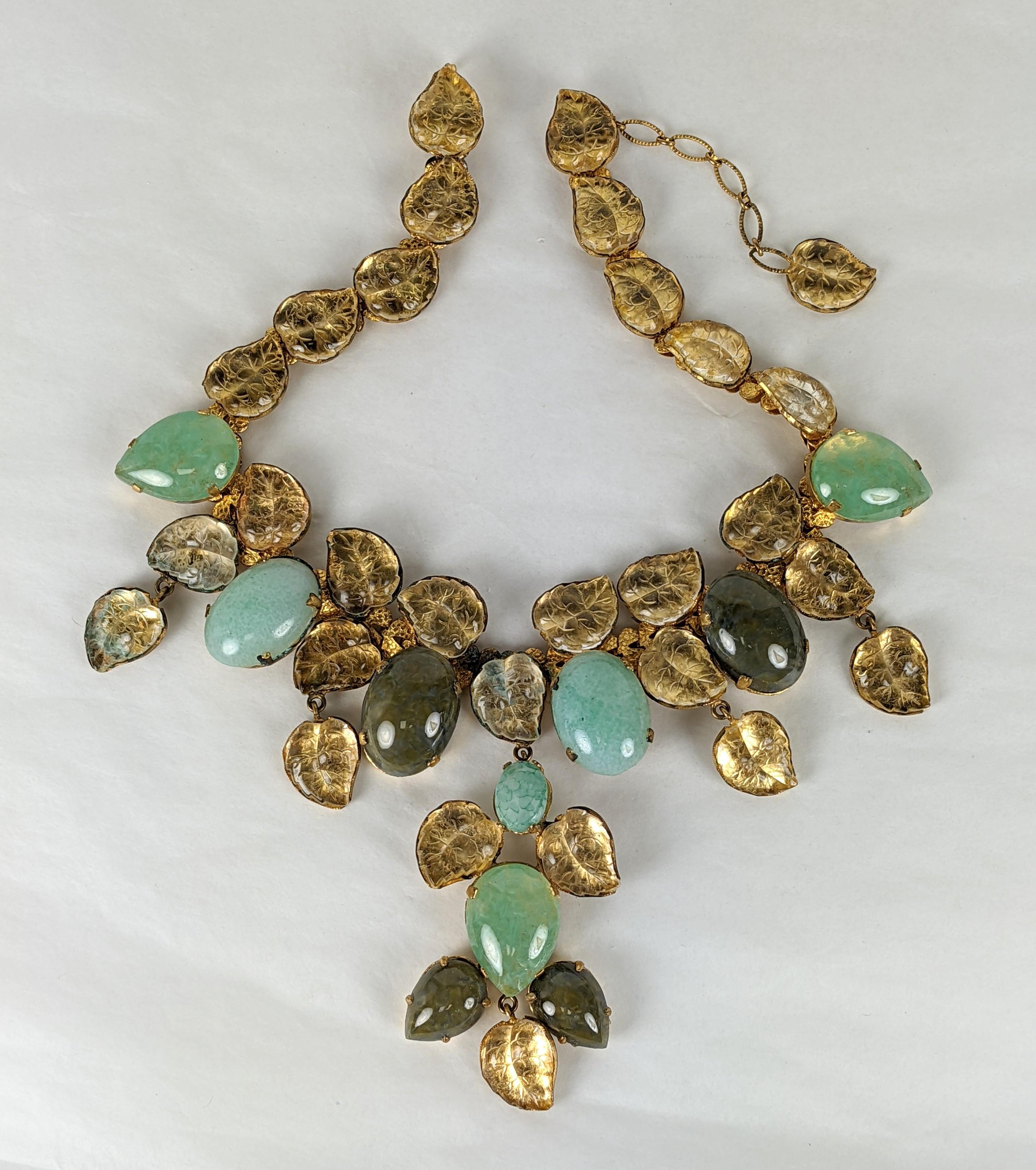 Collana con bavaglino in vetro e macedonia di frutta di Countess Cis Massive Gripoix in vendita 1
