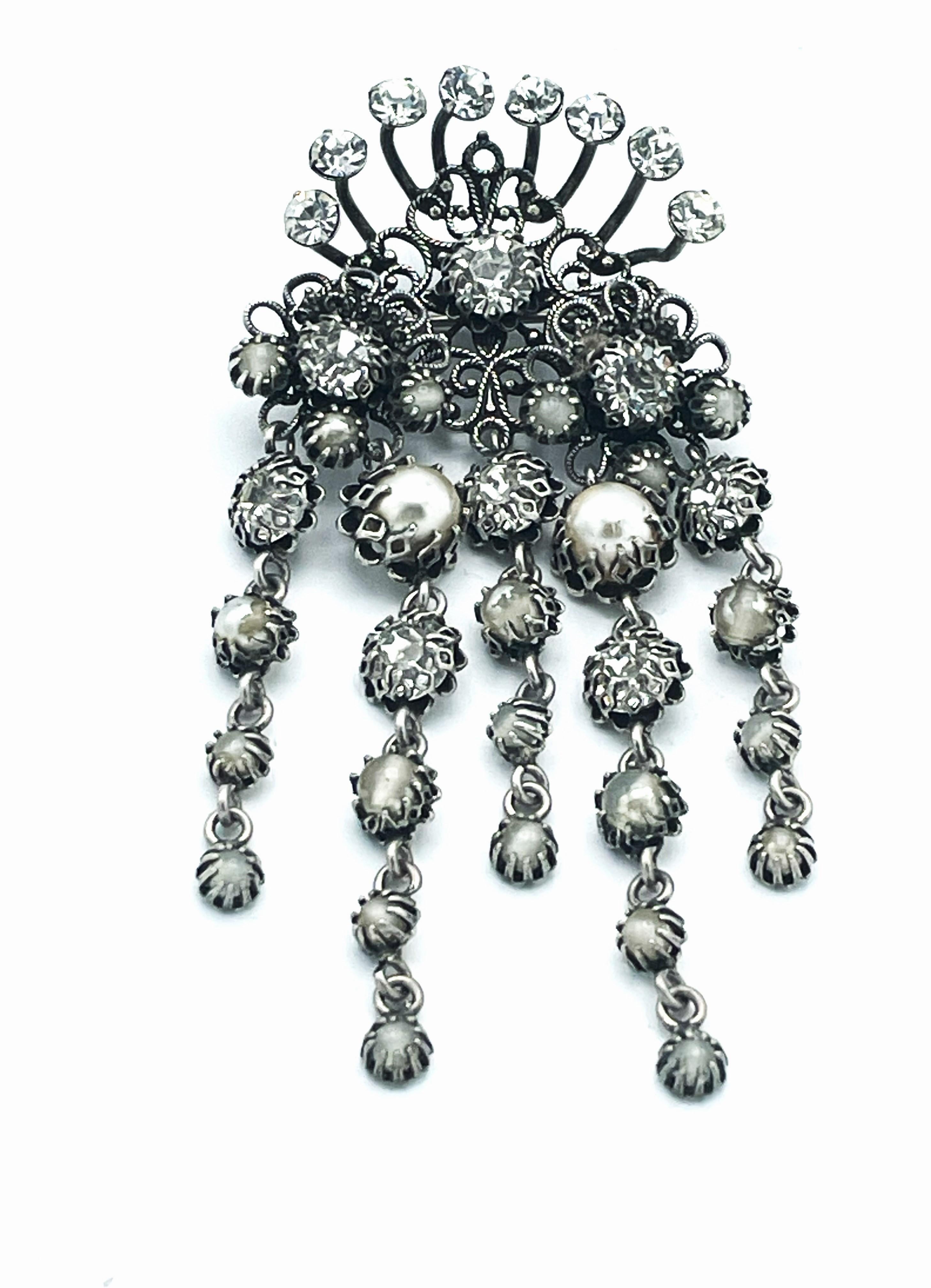 Broche comtesse Zoltovska signée CIS, strasss et fausses perles, années 1950 Excellent état - En vente à Stuttgart, DE