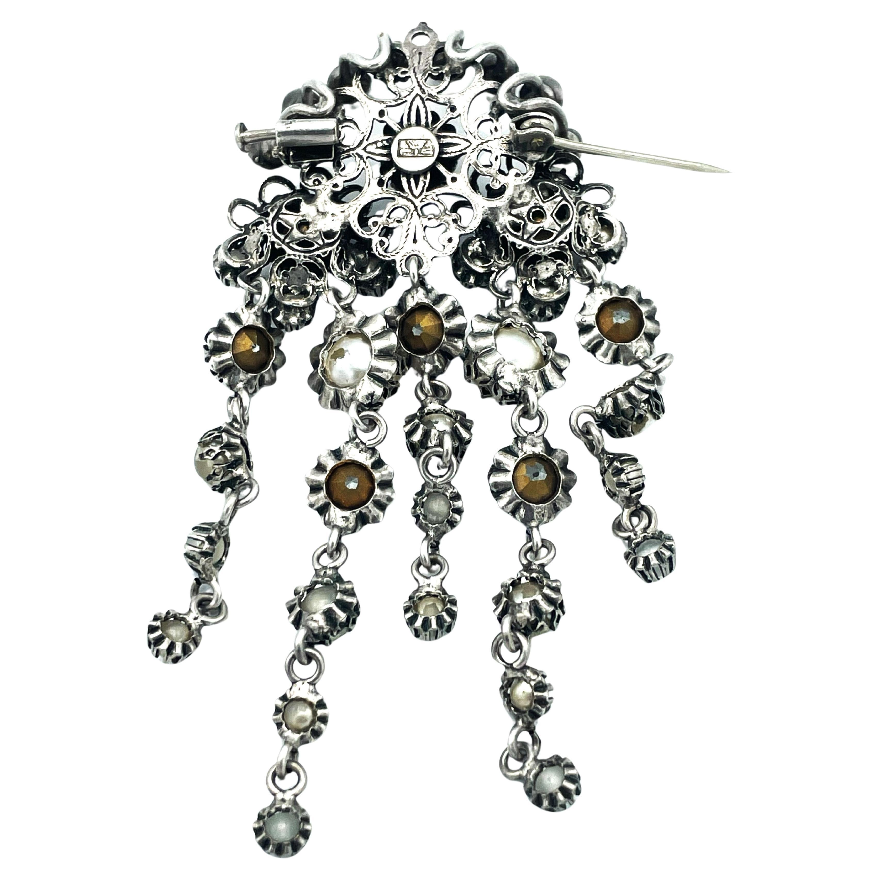 Taille mixte Broche comtesse Zoltovska signée CIS, strasss et fausses perles, années 1950 en vente