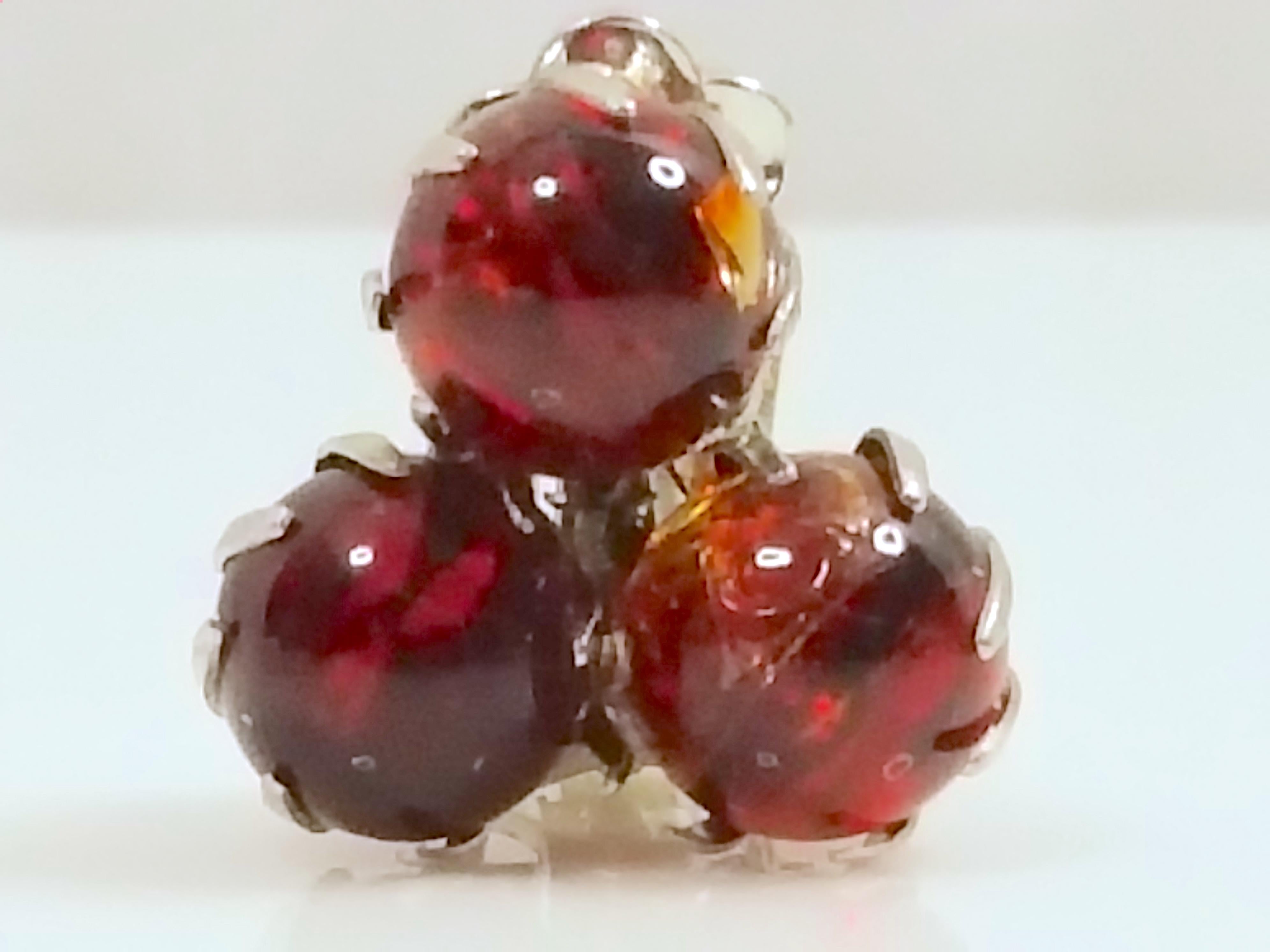 Couture Cis Zoltowska FingerlikeProngSet Red CrackleGlass Balls Silver Earrings  In Good Condition For Sale In Chicago, IL