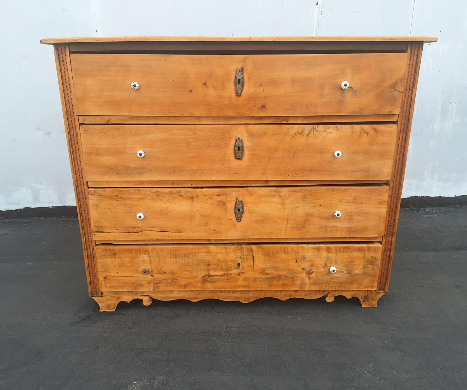 Rustico Cassettiera italiana Campaigner in vendita