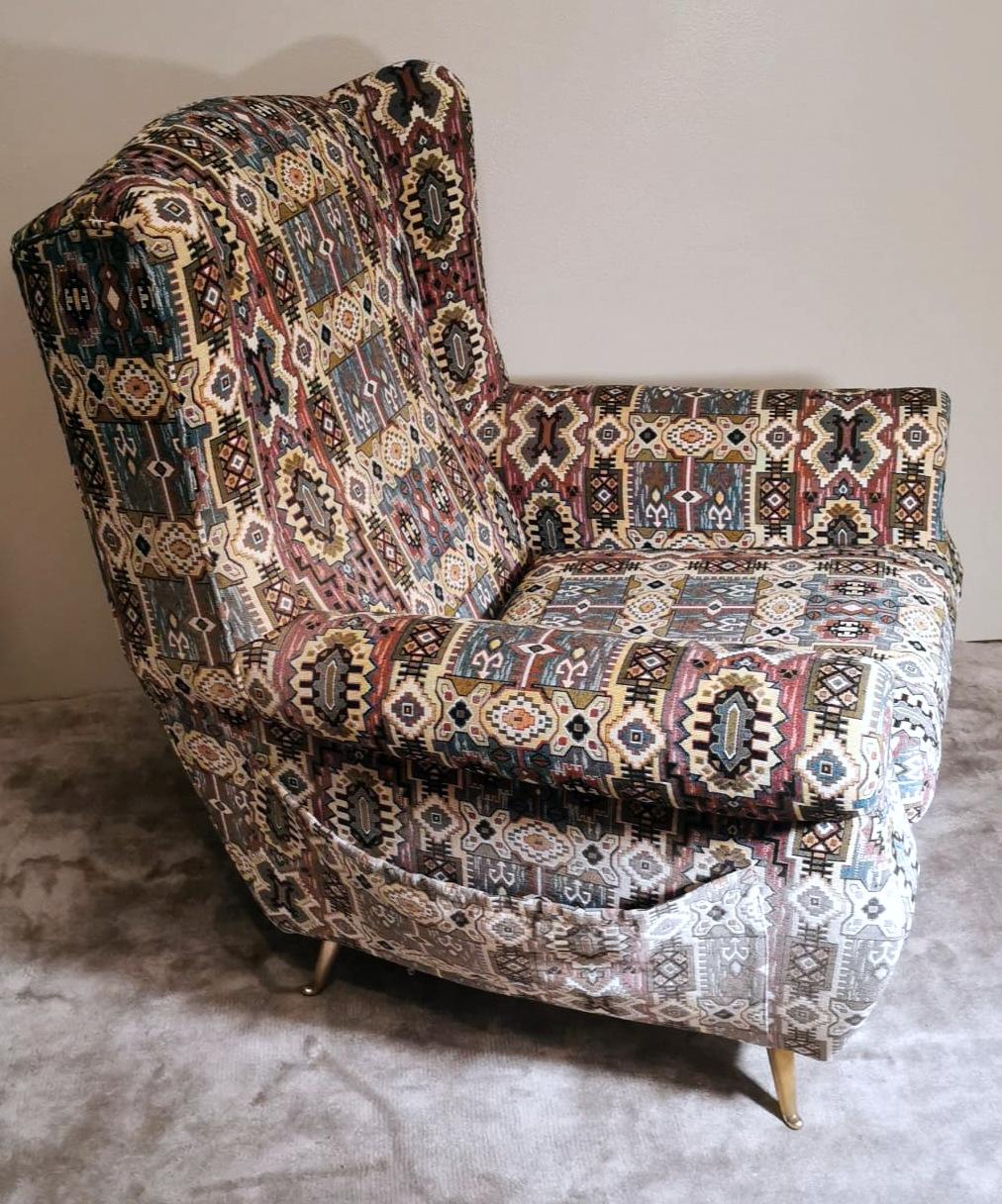 Country Chic Style French Armchair with Patterned Fabric Handmade on Loom In Good Condition For Sale In Prato, Tuscany