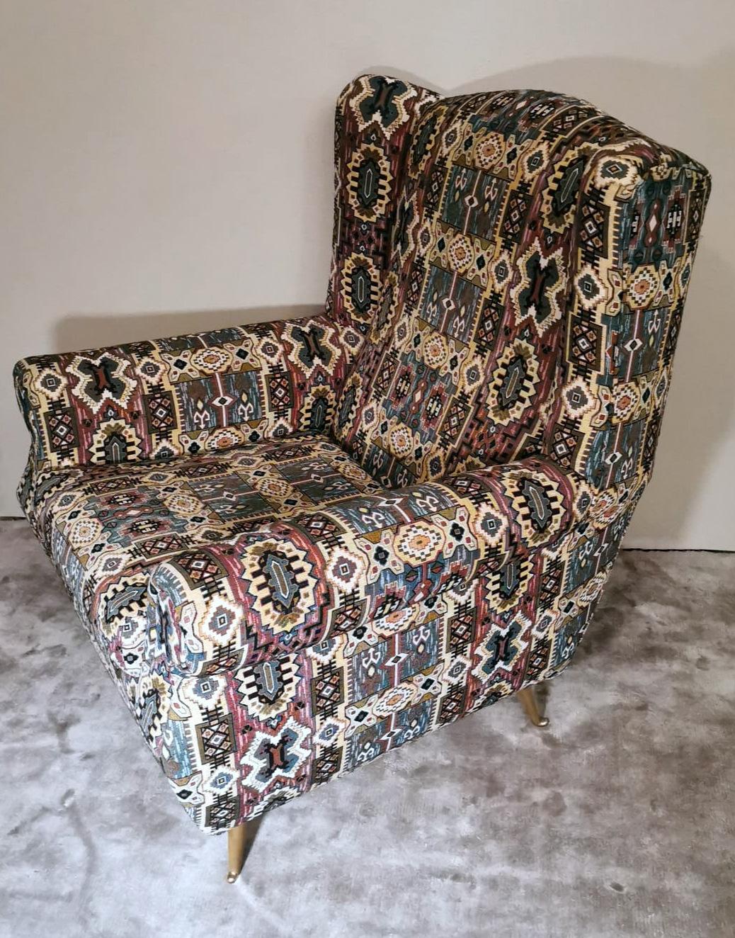 20th Century Country Chic Style French Armchair with Patterned Fabric Handmade on Loom For Sale