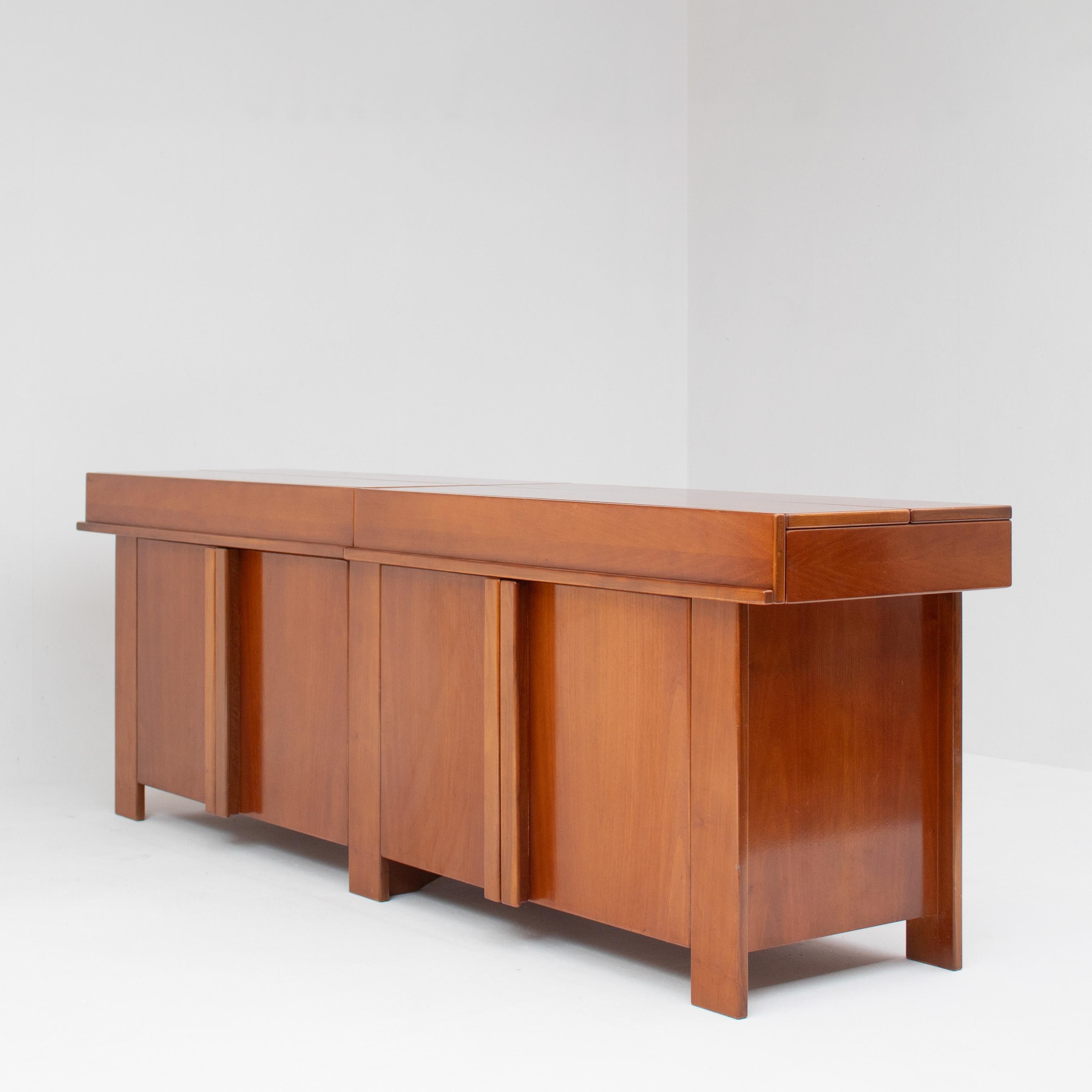 Italiano Credenza 'country' di Vittorio Introini in vendita