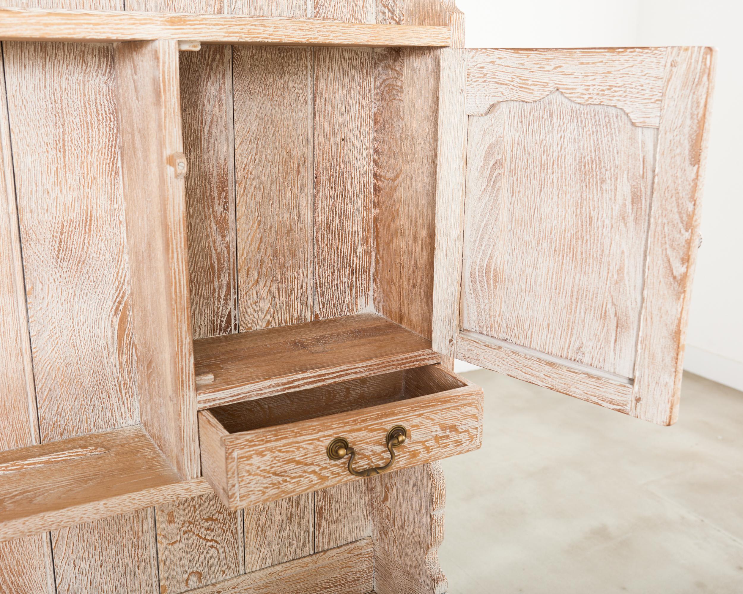 País Inglés Cerused Limed Roble Welsh Armario Cómoda en venta 6