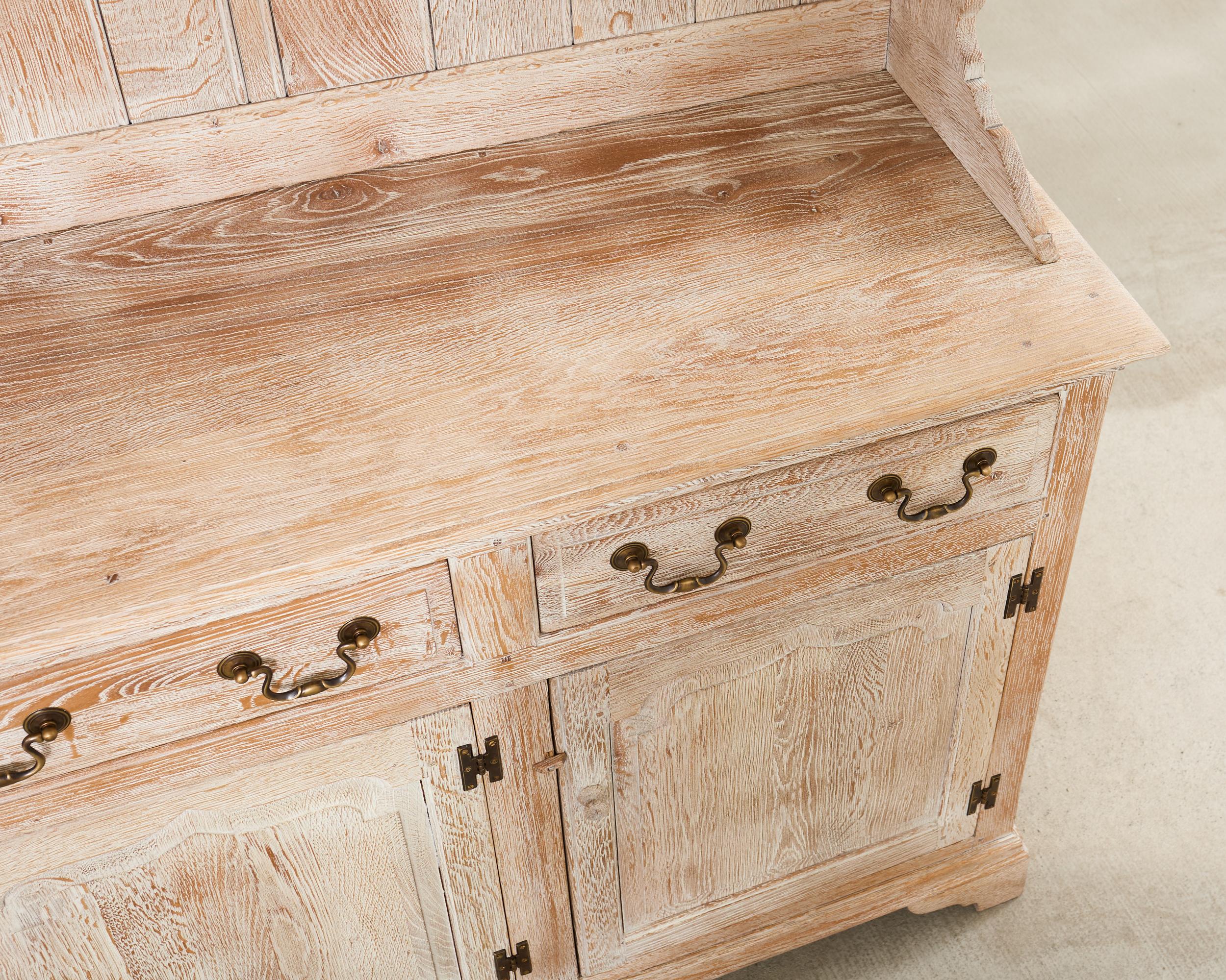 País Inglés Cerused Limed Roble Welsh Armario Cómoda en venta 2