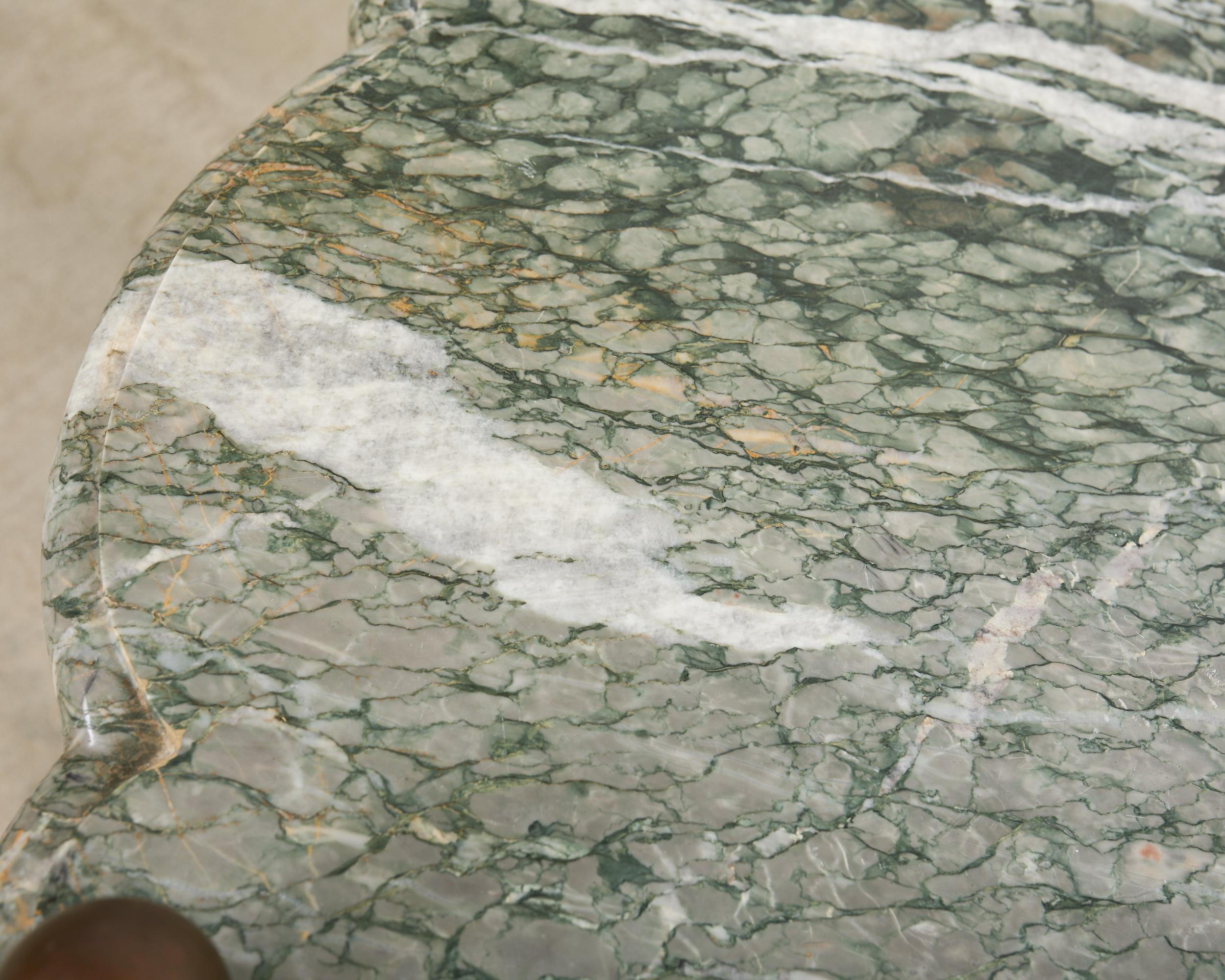 Table à boire trépied en fer, marbre, bronze, campagne anglaise en vente 4