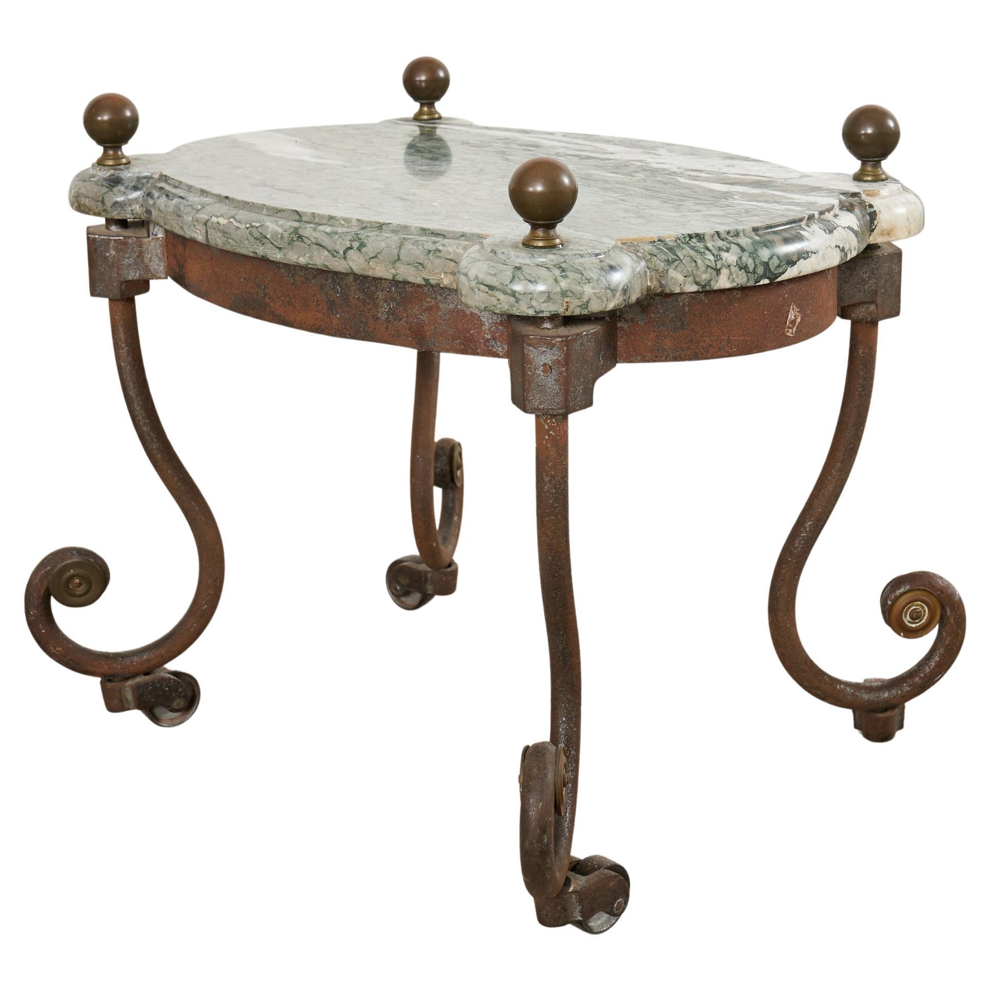 Table à boire trépied en fer, marbre, bronze, campagne anglaise en vente