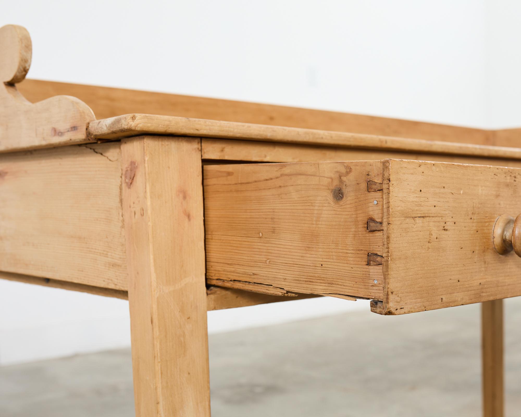 Land englische Kiefer Bauernhaus Schreibtisch oder Schreibtisch im Angebot 4