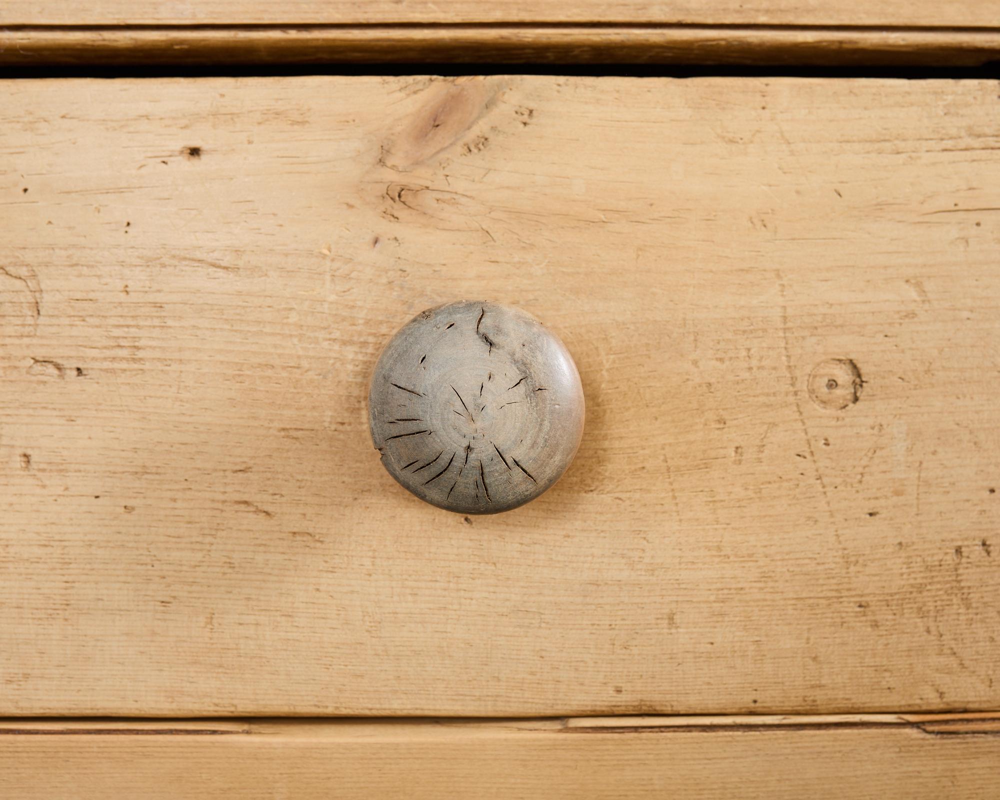 Commode de ferme anglaise en pin gallois avec porte-assiettes en vente 11