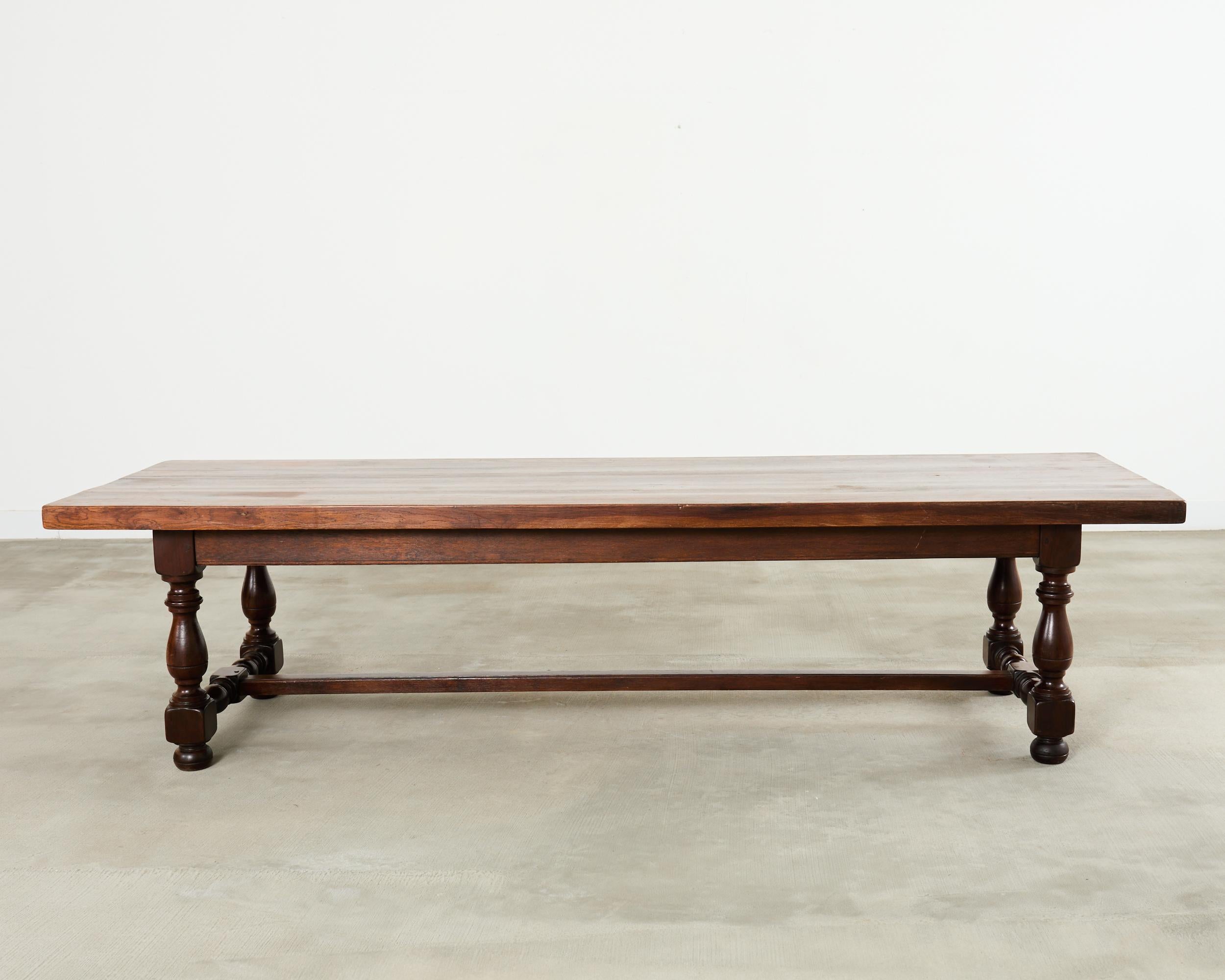 Mesa de comedor de caballete de granja de roble de estilo provincial inglés campestre en venta 11