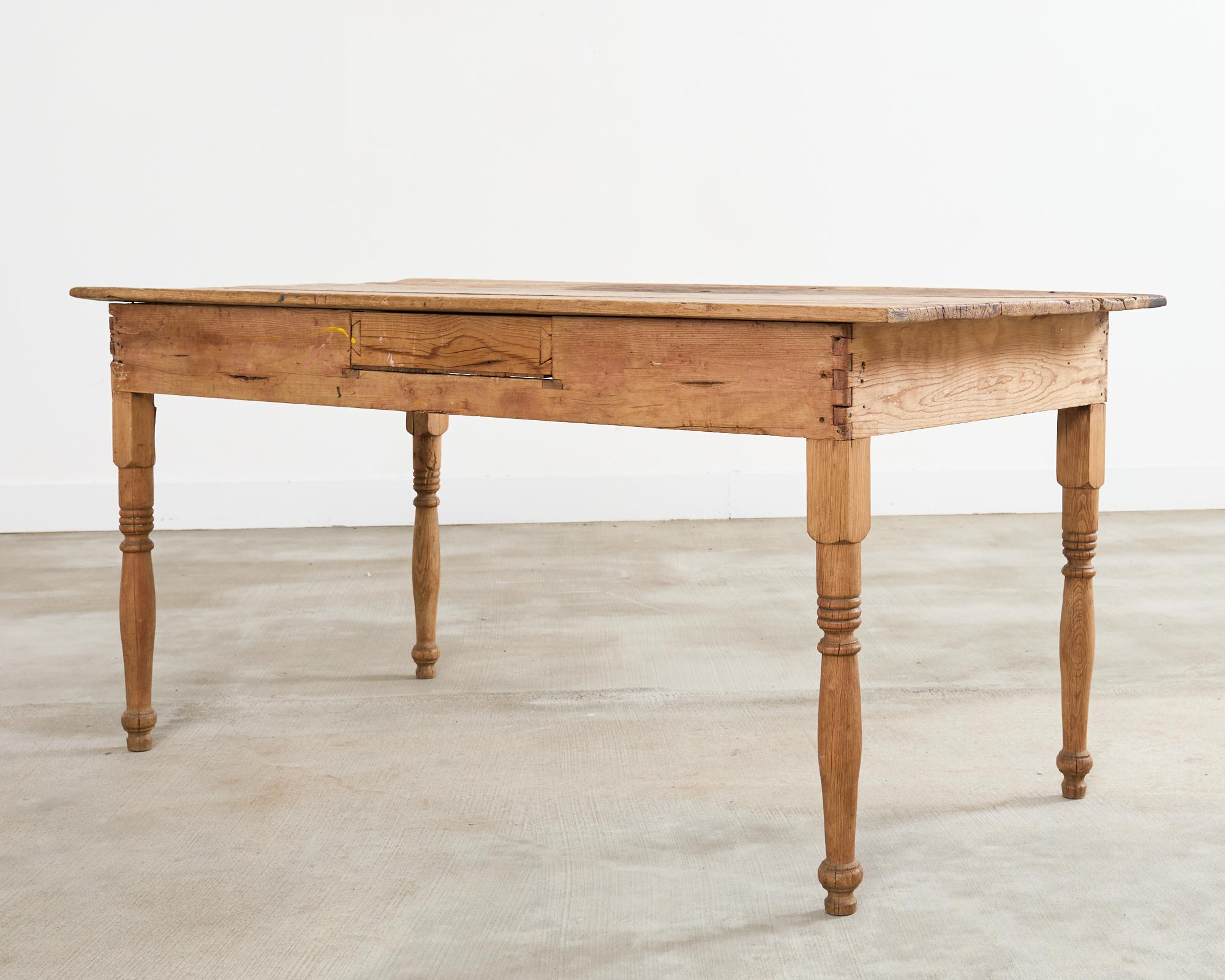 Country English Provincial Oak Pine Farmhouse Dining Table In Distressed Condition For Sale In Rio Vista, CA